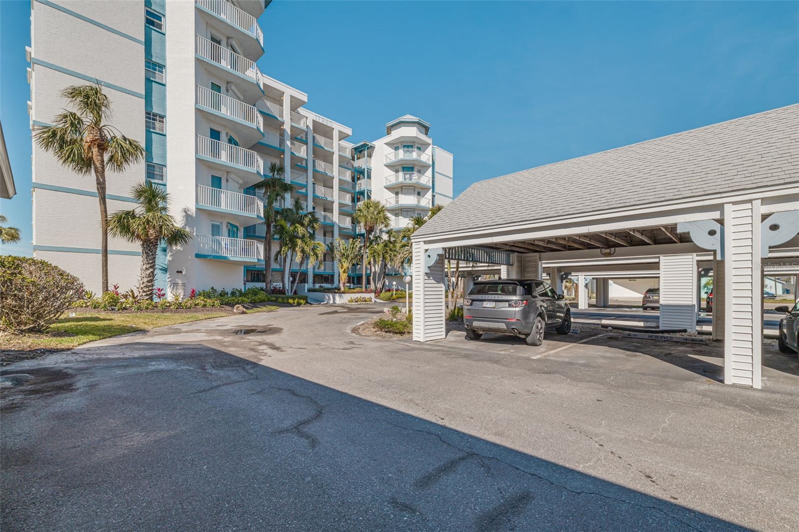 Image 6 of 44 For 17980 Gulf Boulevard 403