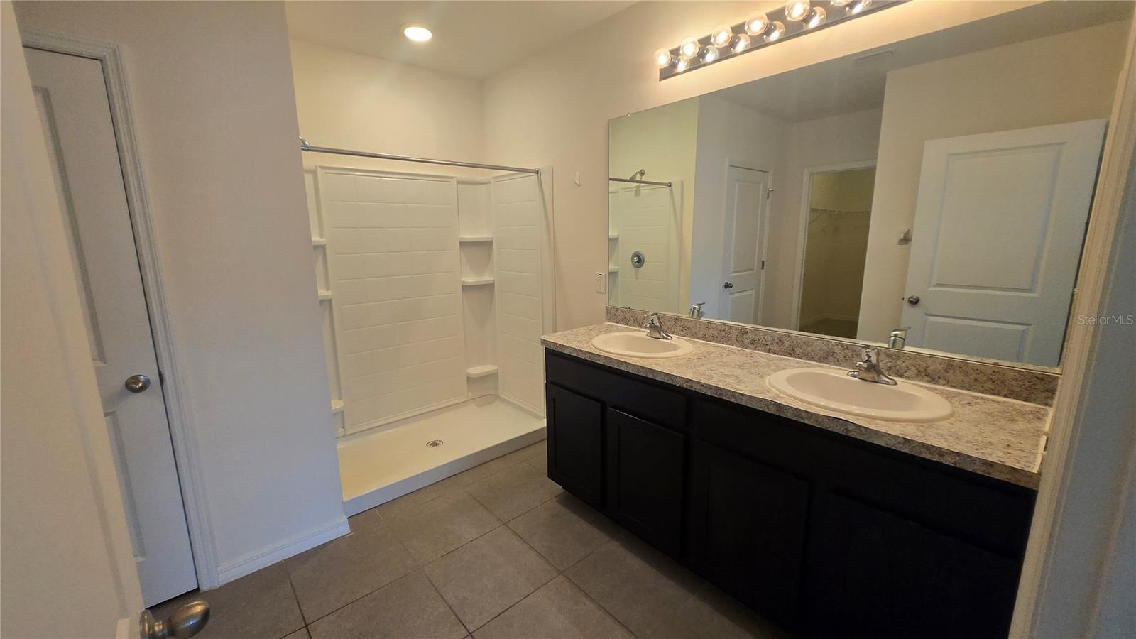 Listing photo id 23 for 9269 Watolla Drive