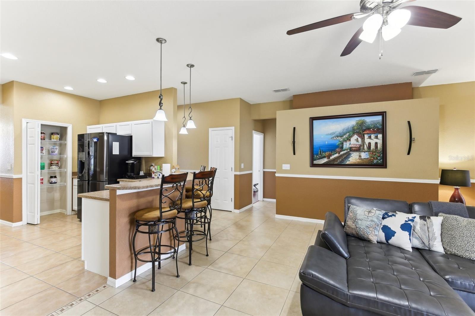 Listing photo id 14 for 10757 Carloway Hills Drive