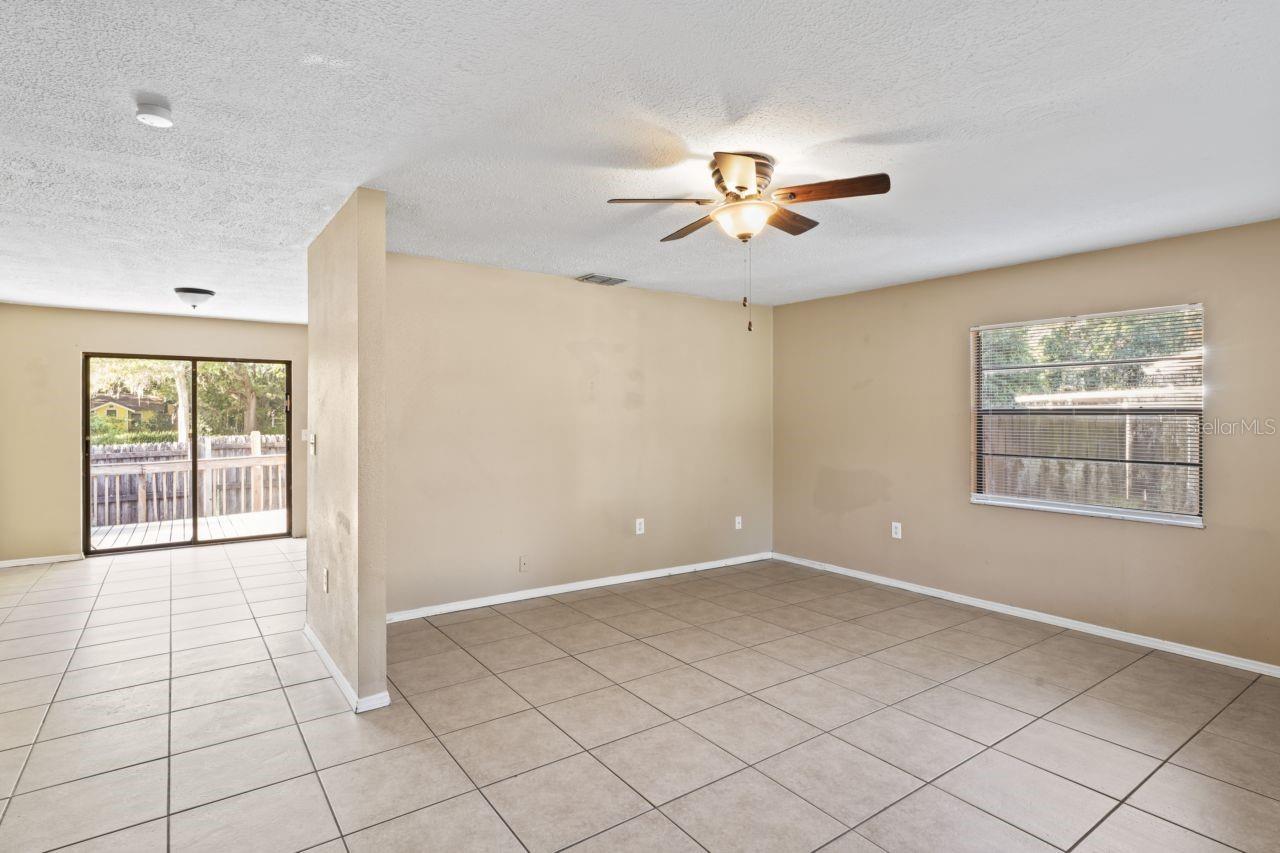 Image 4 of 24 For 5810 Corkwood Court