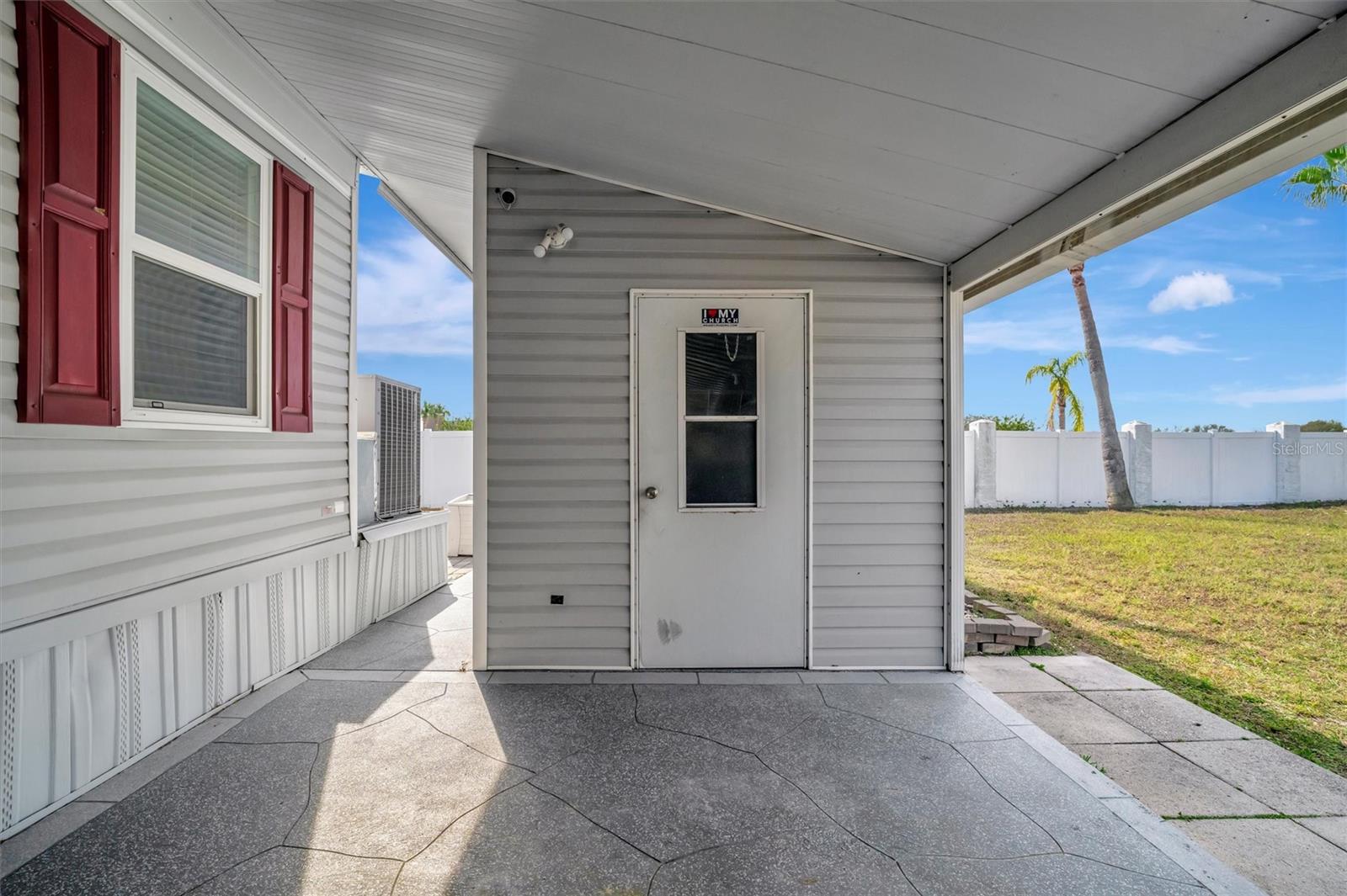 Image 17 of 29 For 206 Port Royal Lane