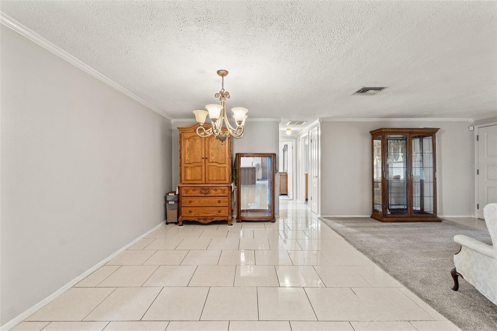 Listing photo id 8 for 5152 Victoria Lane