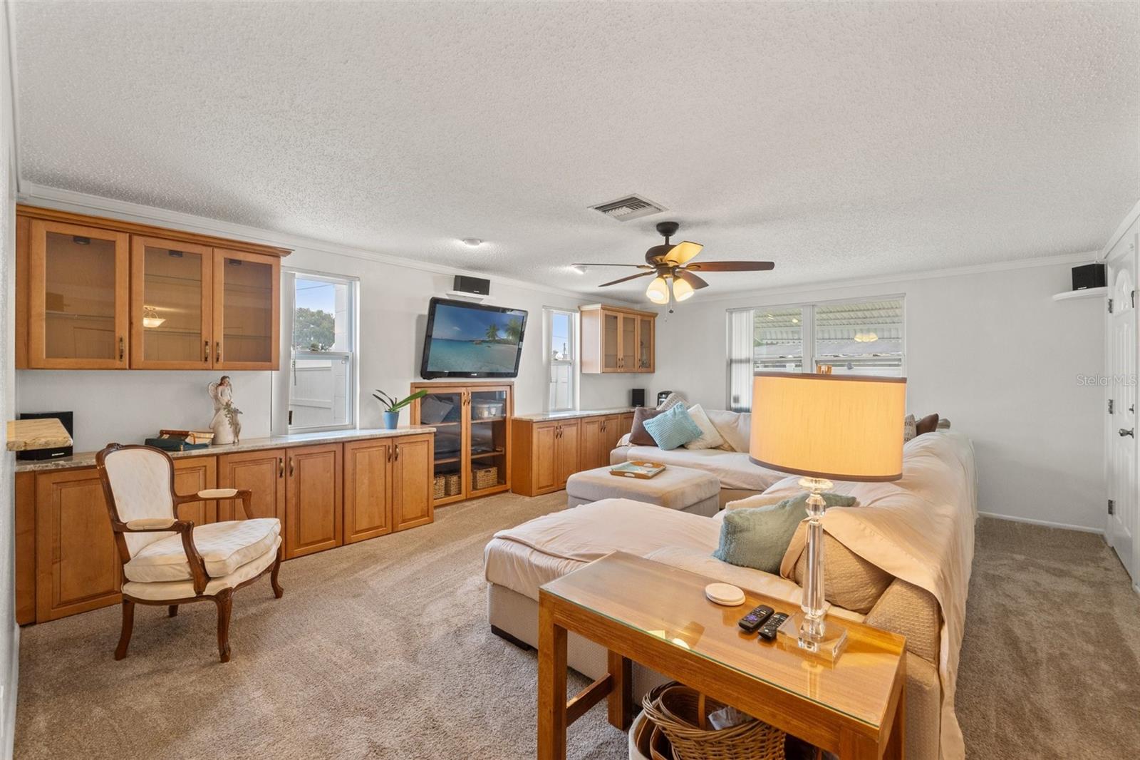 Listing photo id 26 for 5152 Victoria Lane