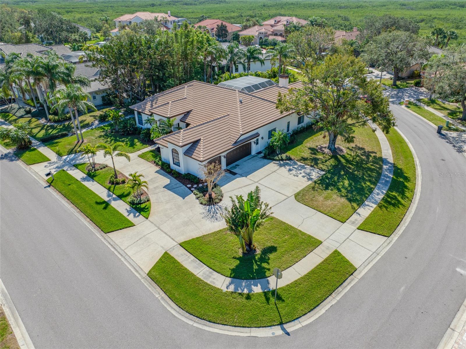 Listing photo id 2 for 5501 Longboat Boulevard