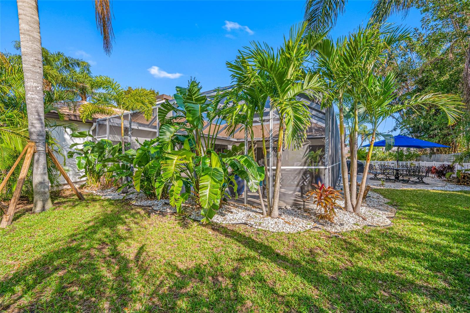 Listing photo id 57 for 5501 Longboat Boulevard