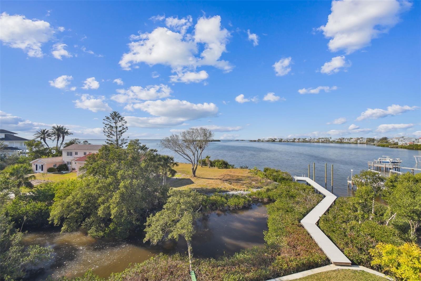 Listing photo id 36 for 1640 Sea Breeze Drive