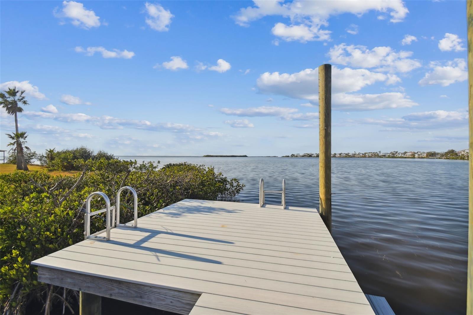 Listing photo id 70 for 1640 Sea Breeze Drive