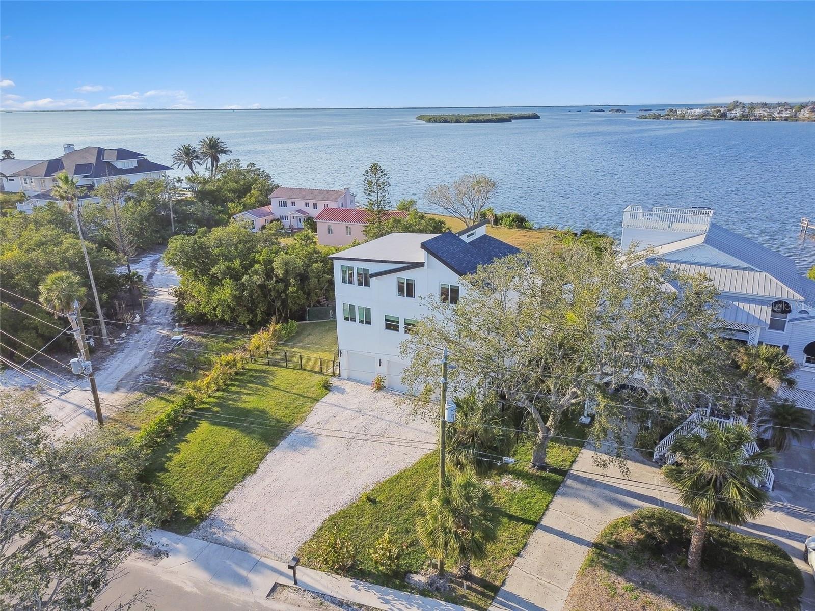 Listing photo id 80 for 1640 Sea Breeze Drive