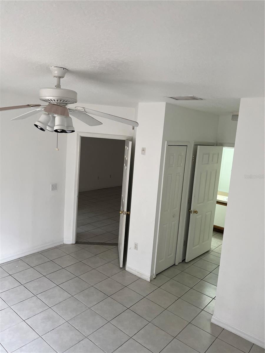 Image 4 of 17 For 6439 Cypressdale Drive 202