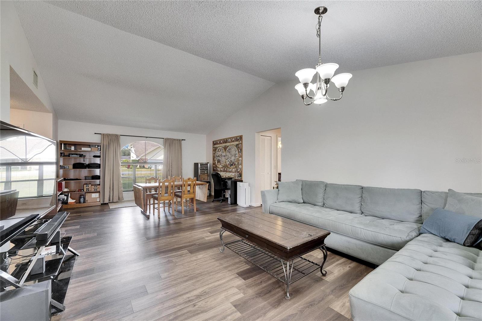 Image 12 of 43 For 1060 Colony Park Drive