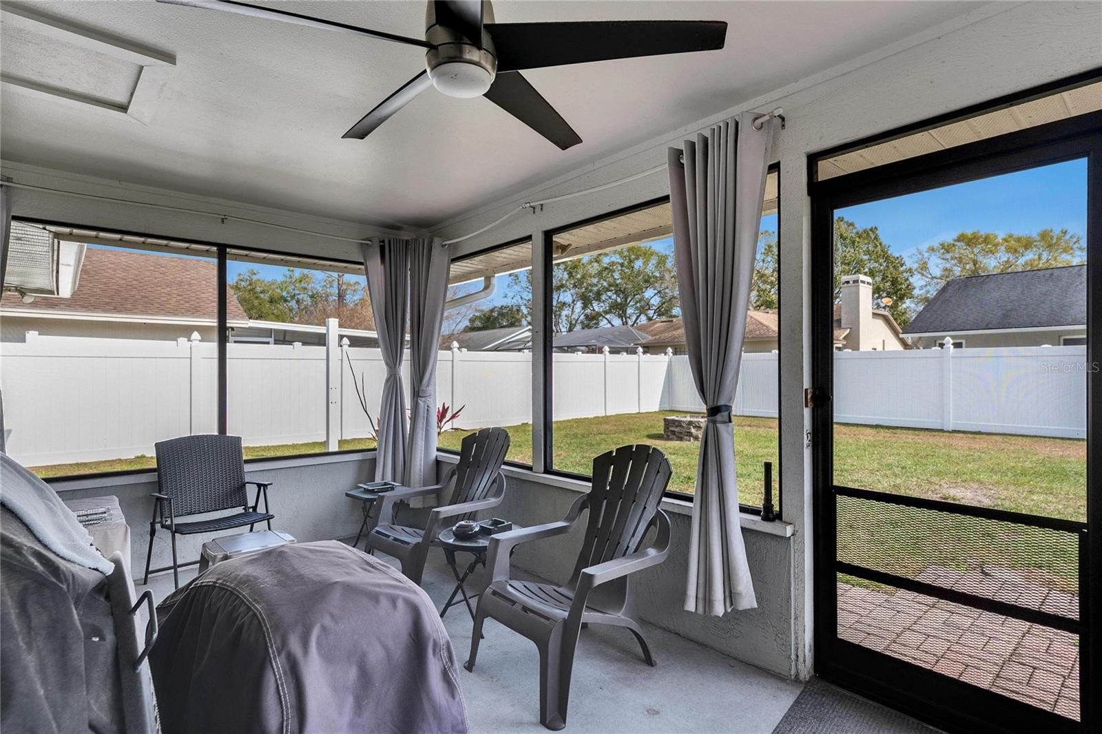 Image 32 of 43 For 1060 Colony Park Drive