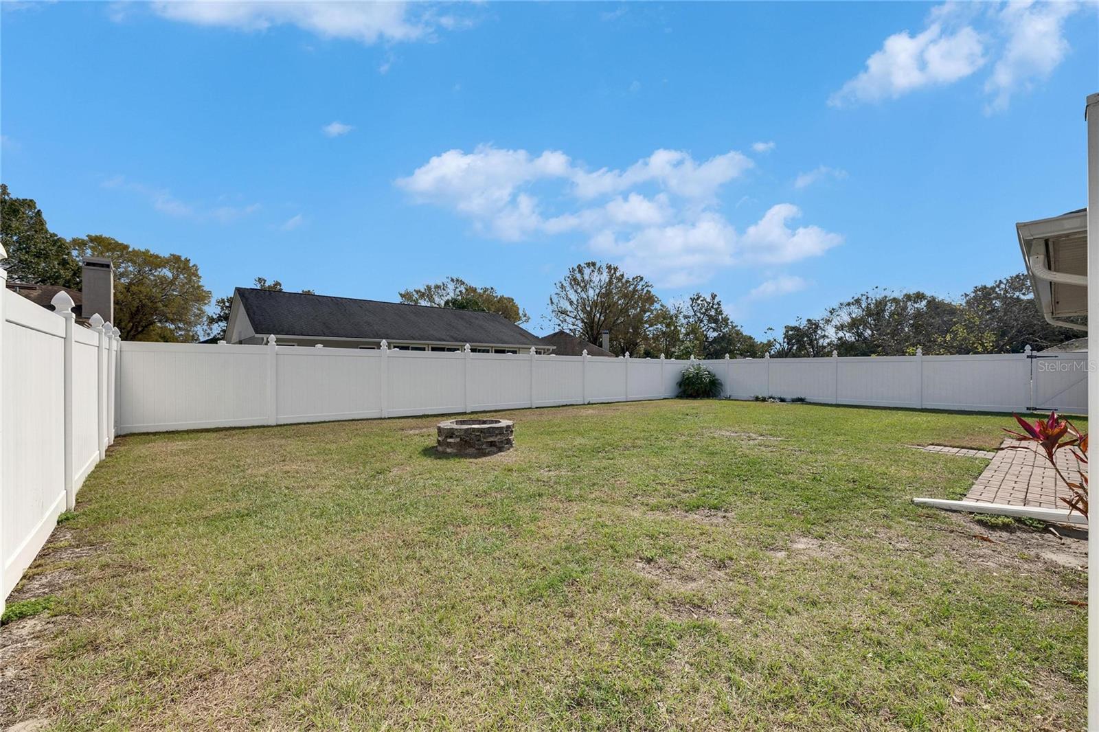 Image 36 of 43 For 1060 Colony Park Drive