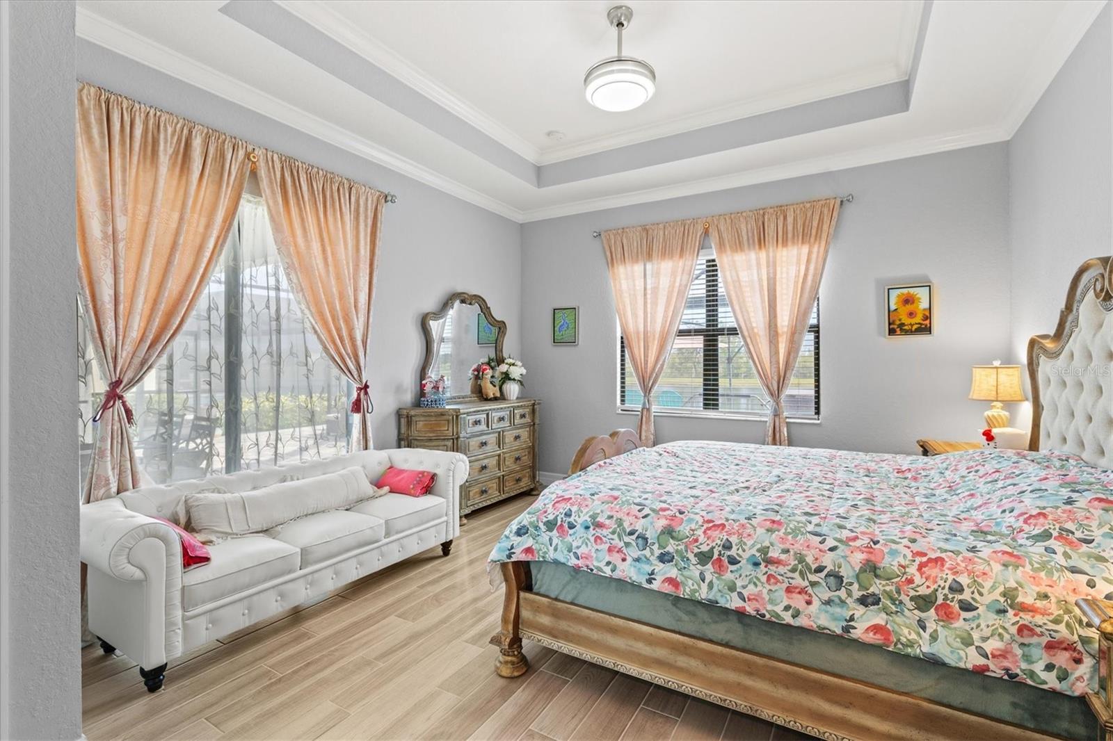 Listing photo id 18 for 5749 Cheech Glen