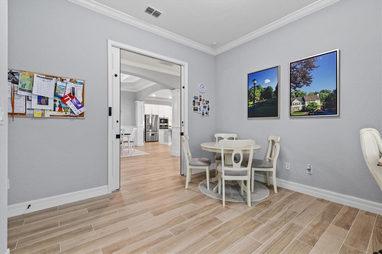 Listing photo id 27 for 5749 Cheech Glen