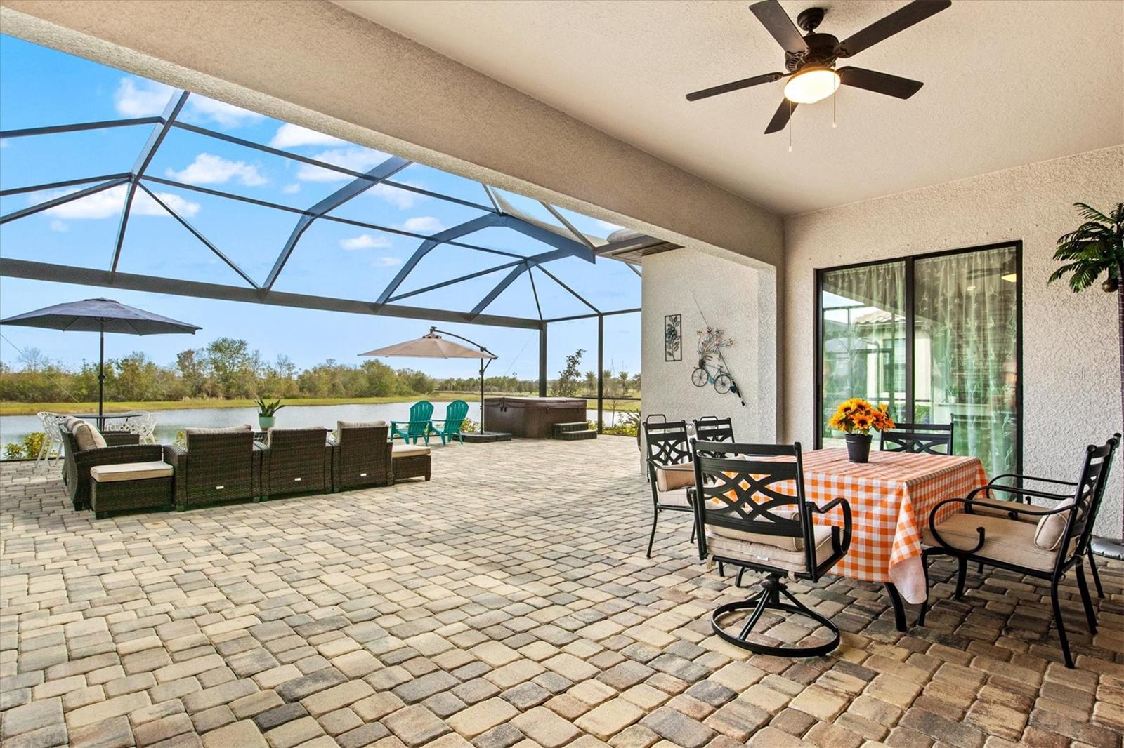 Listing photo id 32 for 5749 Cheech Glen
