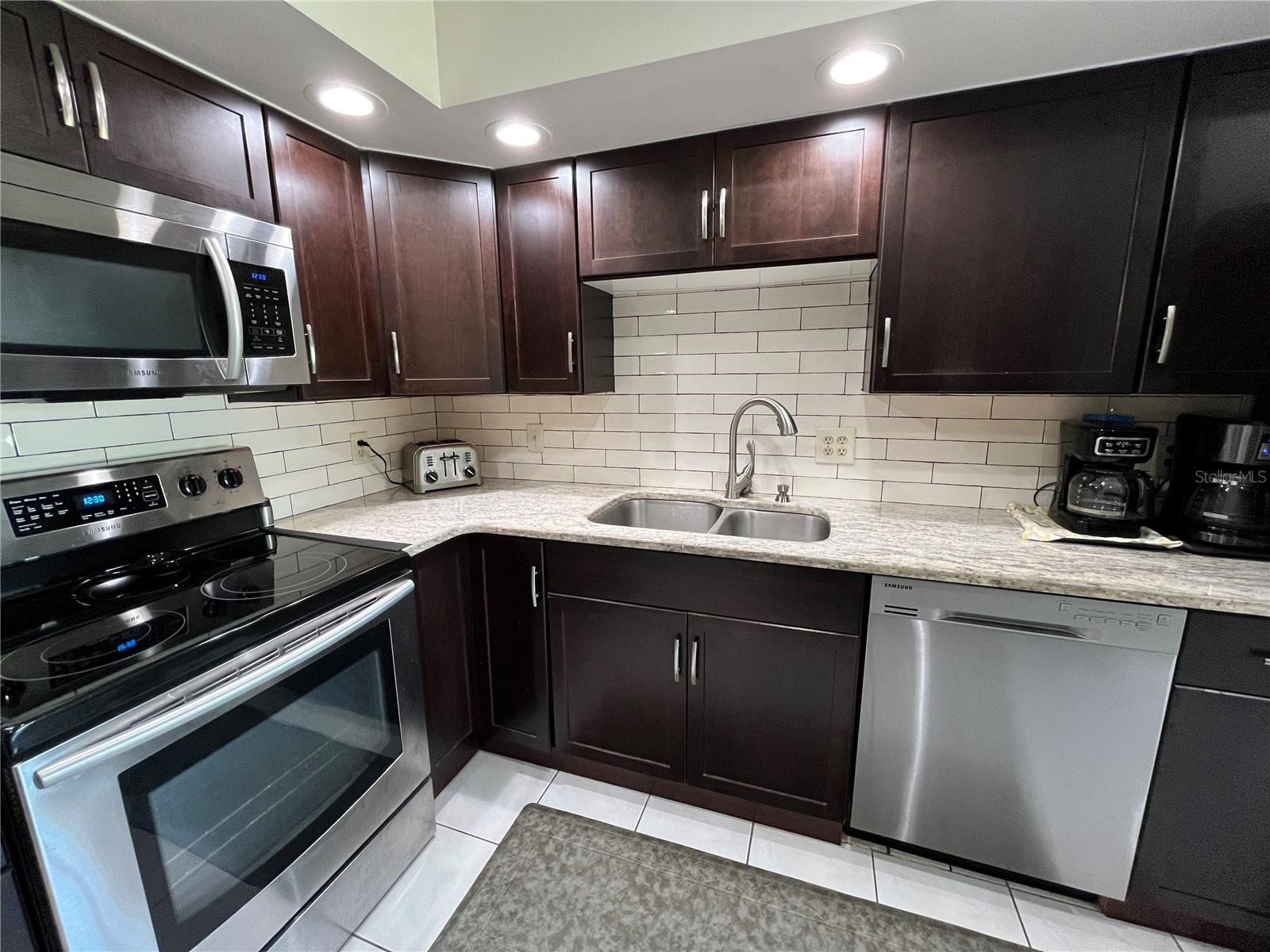 Image 11 of 42 For 2226 Switzerland Way 52
