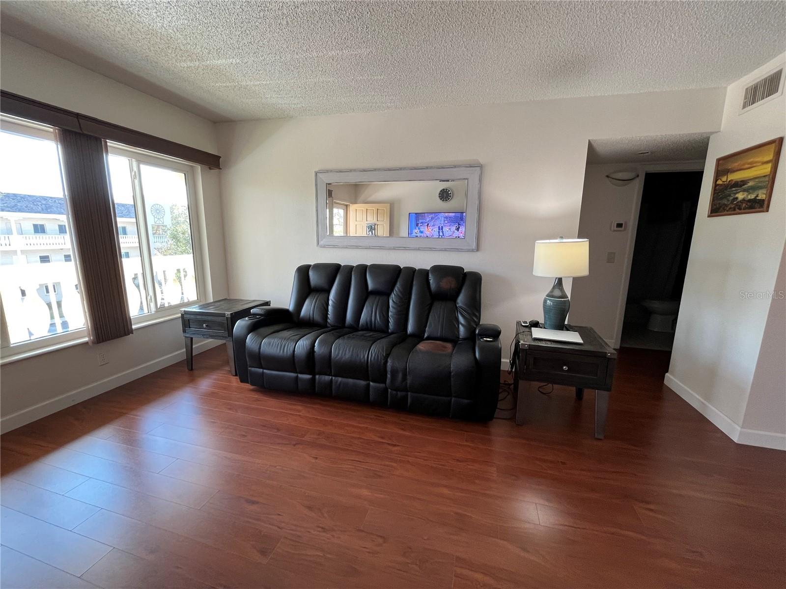 Image 5 of 42 For 2226 Switzerland Way 52