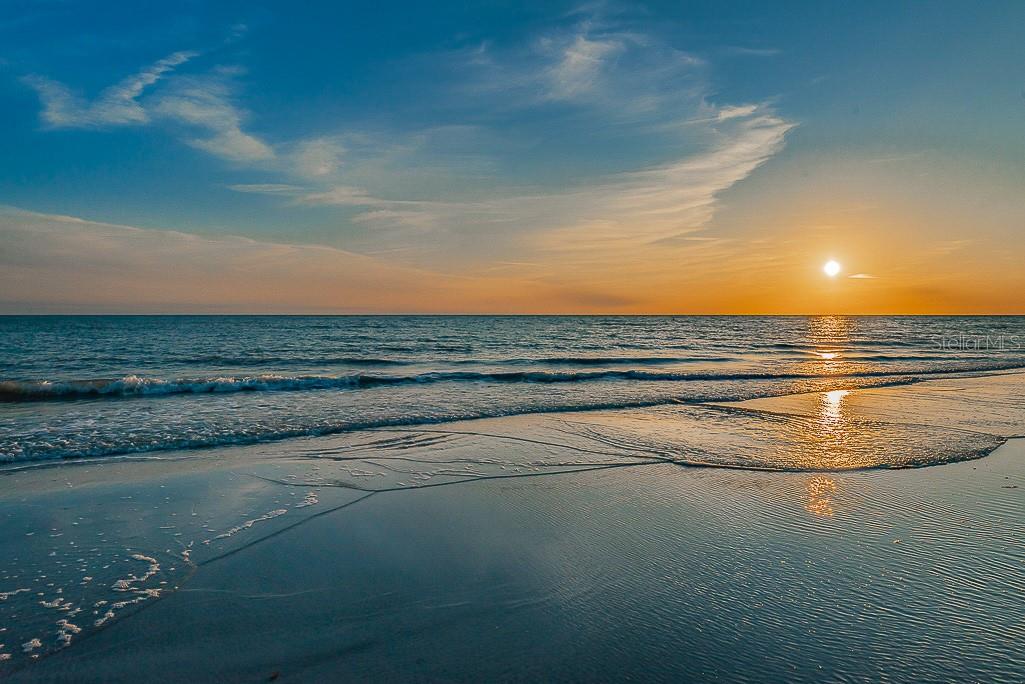 Image 94 of 100 For 15912 Gulf Boulevard