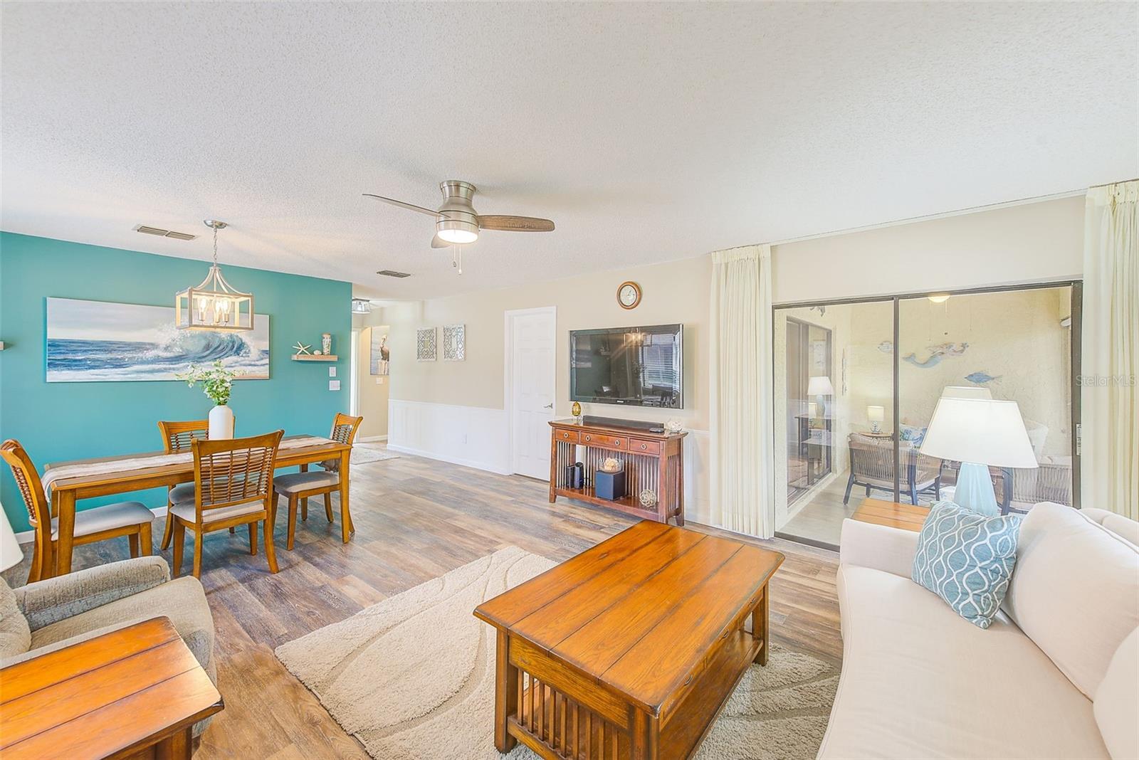Image 10 of 28 For 2546 Oakleaf Lane 35d
