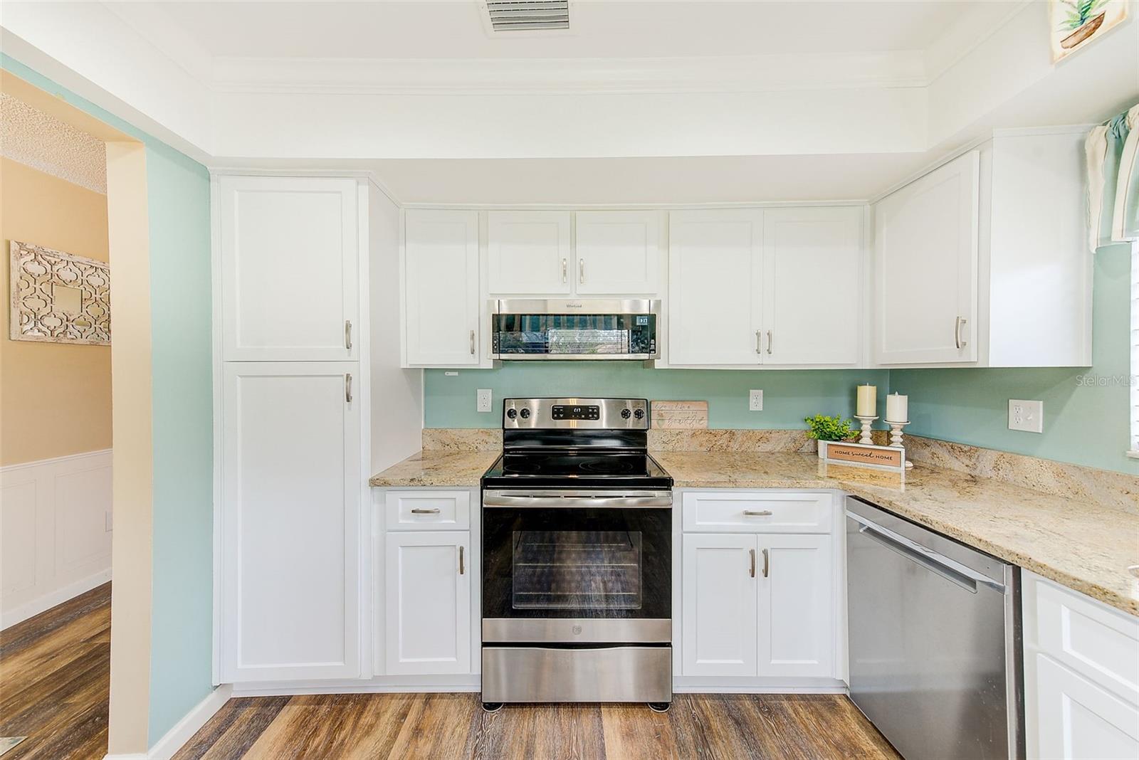 Image 13 of 28 For 2546 Oakleaf Lane 35d
