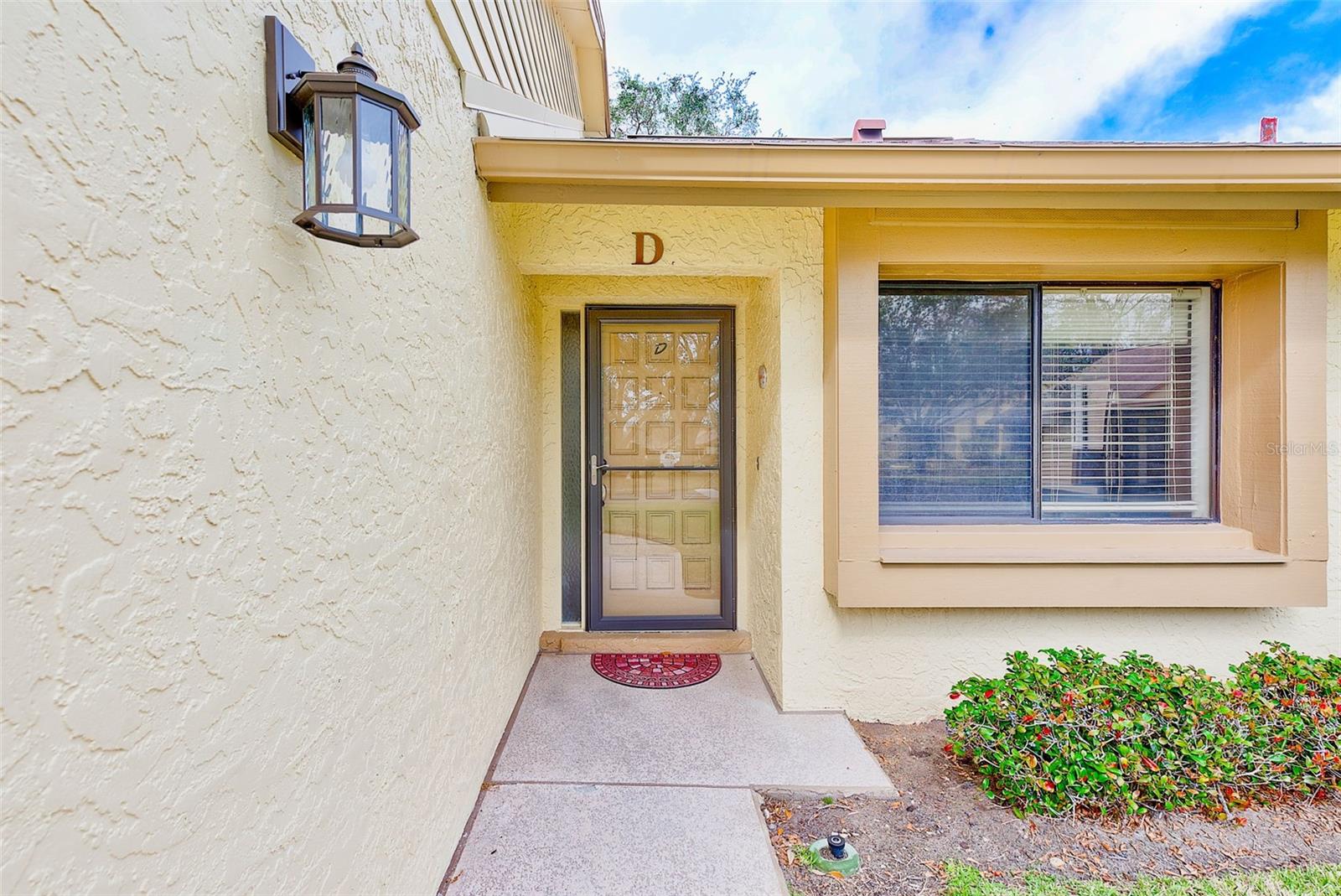 Image 2 of 28 For 2546 Oakleaf Lane 35d