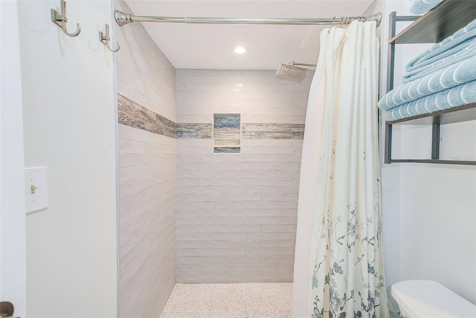 Image 20 of 28 For 2546 Oakleaf Lane 35d