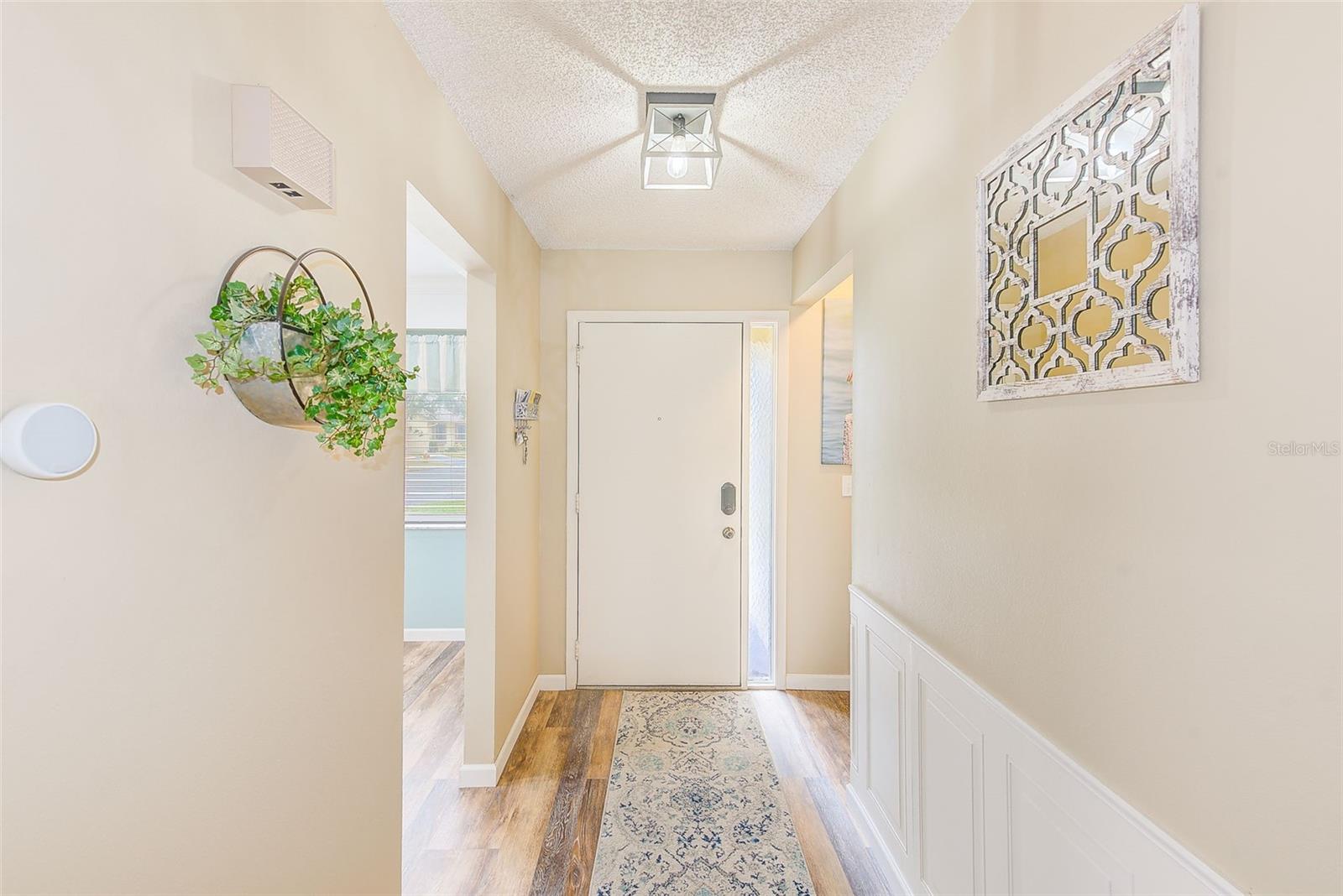 Image 3 of 28 For 2546 Oakleaf Lane 35d
