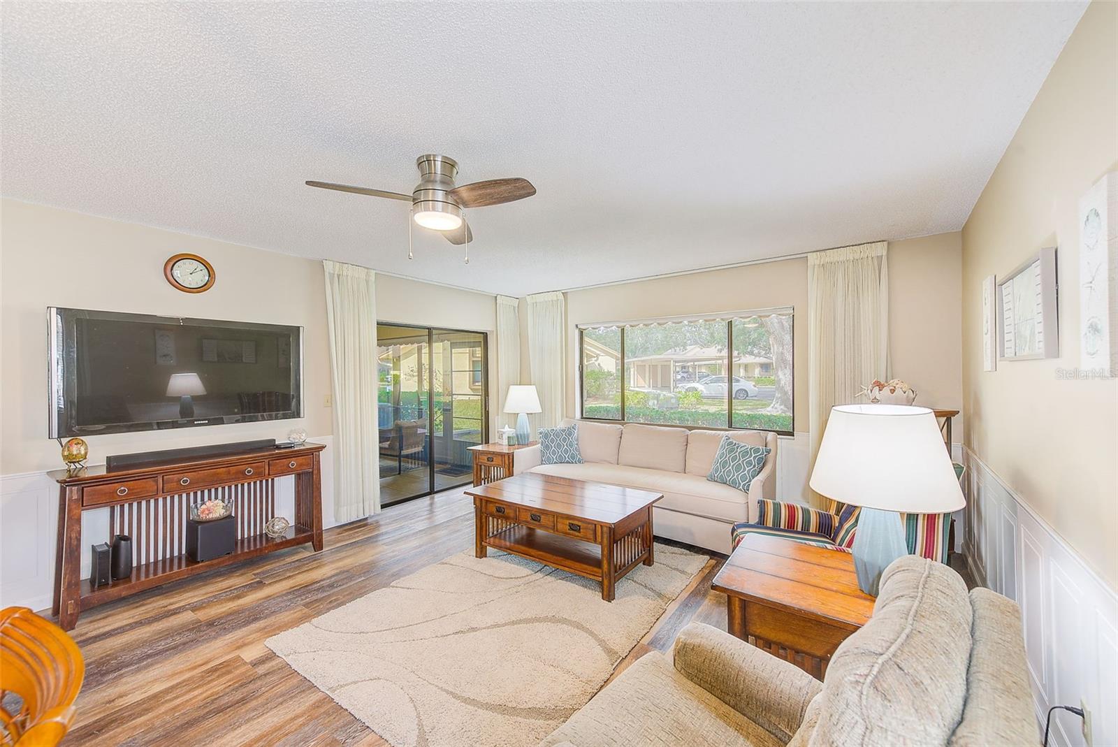 Image 8 of 28 For 2546 Oakleaf Lane 35d