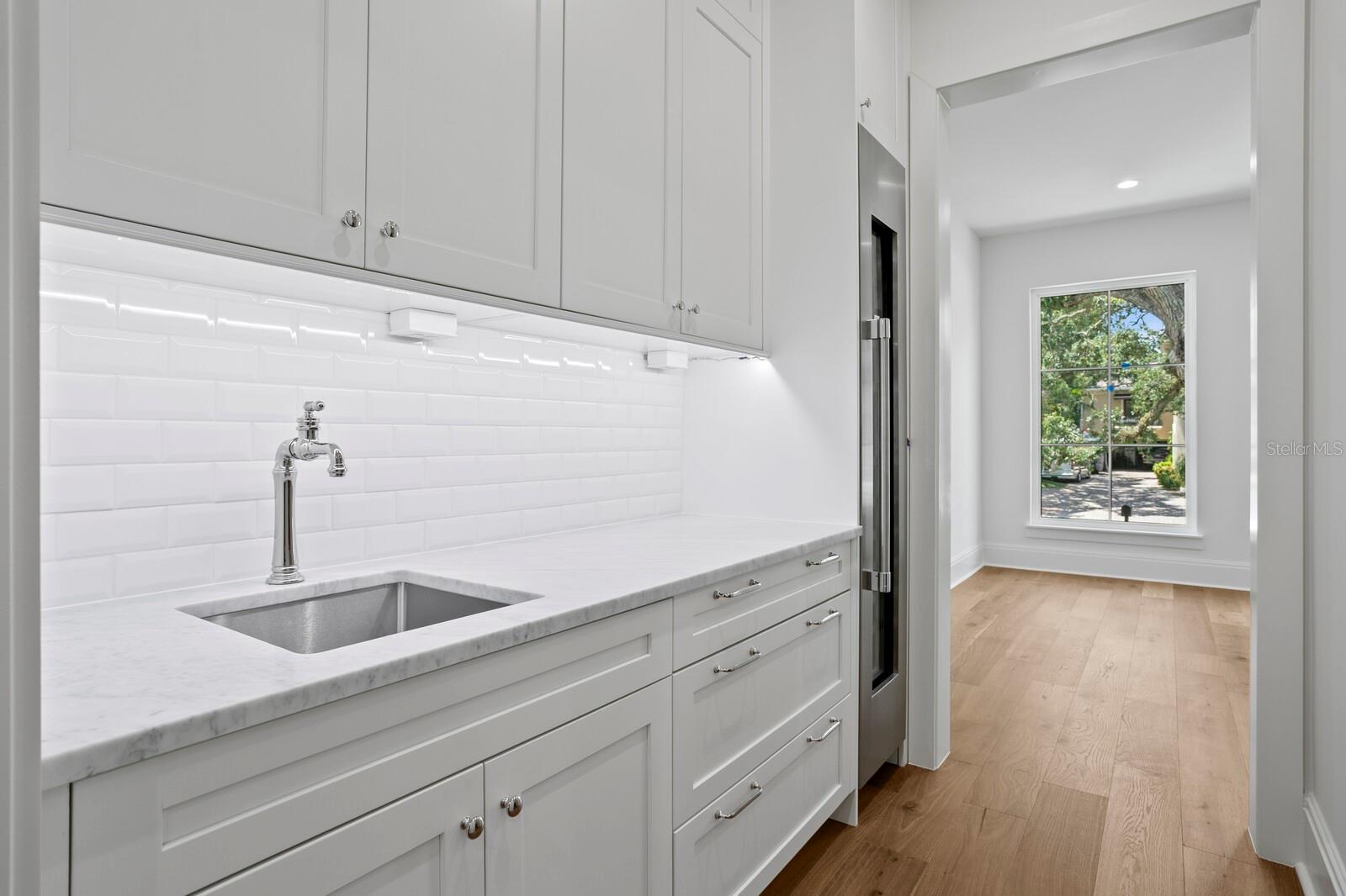 Image 77 of 100 For 4614 Tennyson Avenue