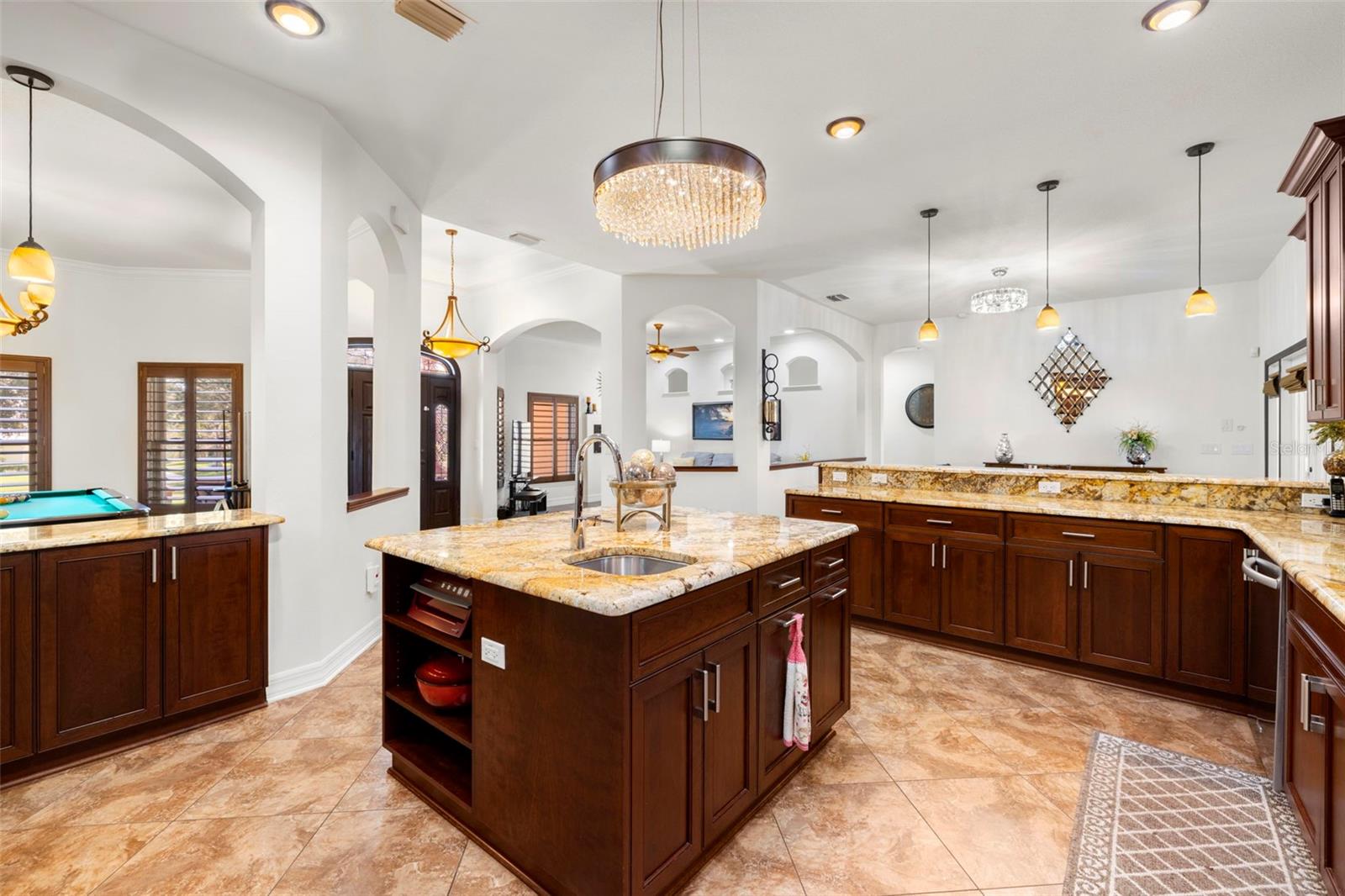 Listing photo id 17 for 14739 Vista View Court