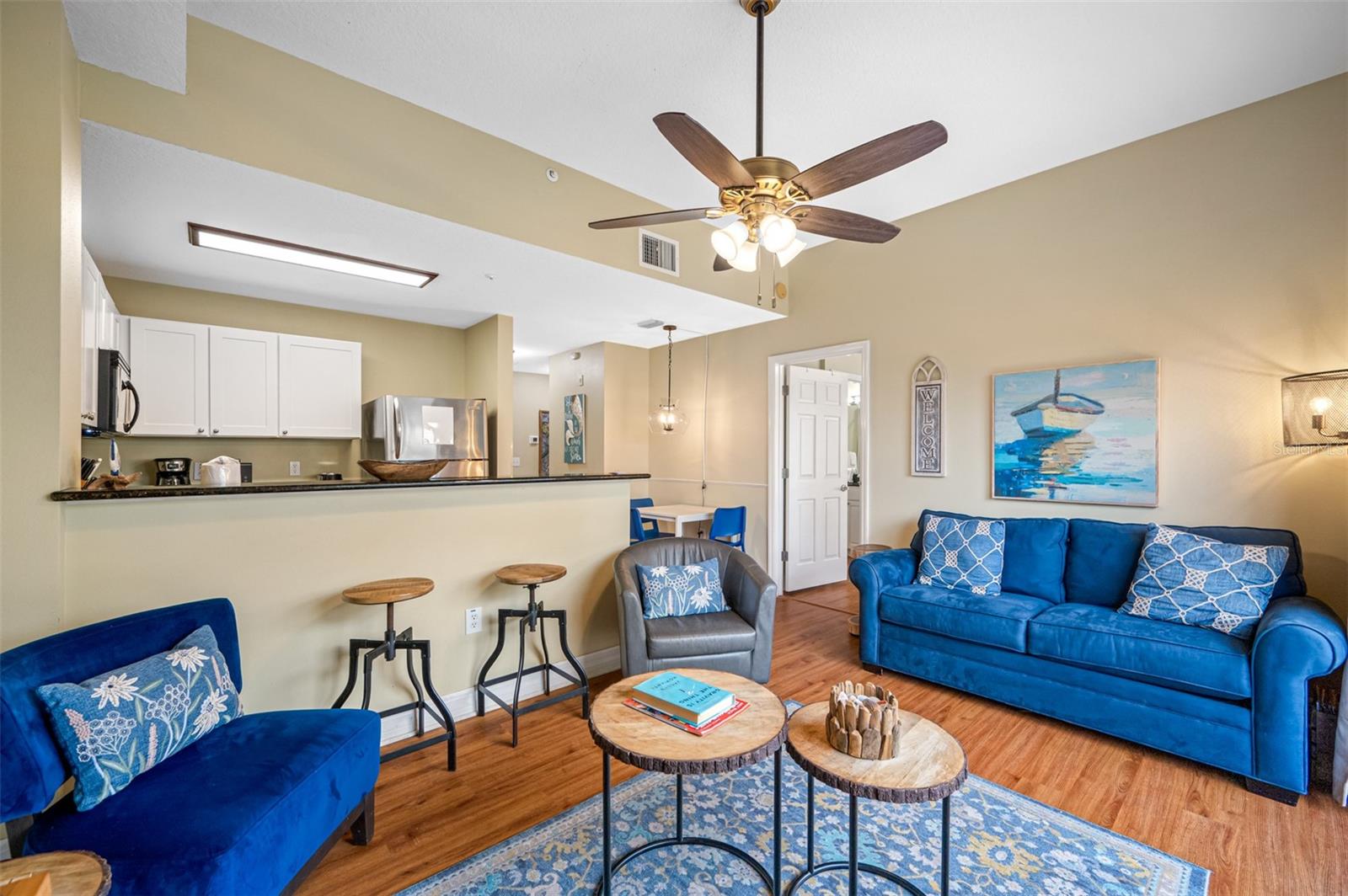 Image 11 of 56 For 13235 Gulf Boulevard 306