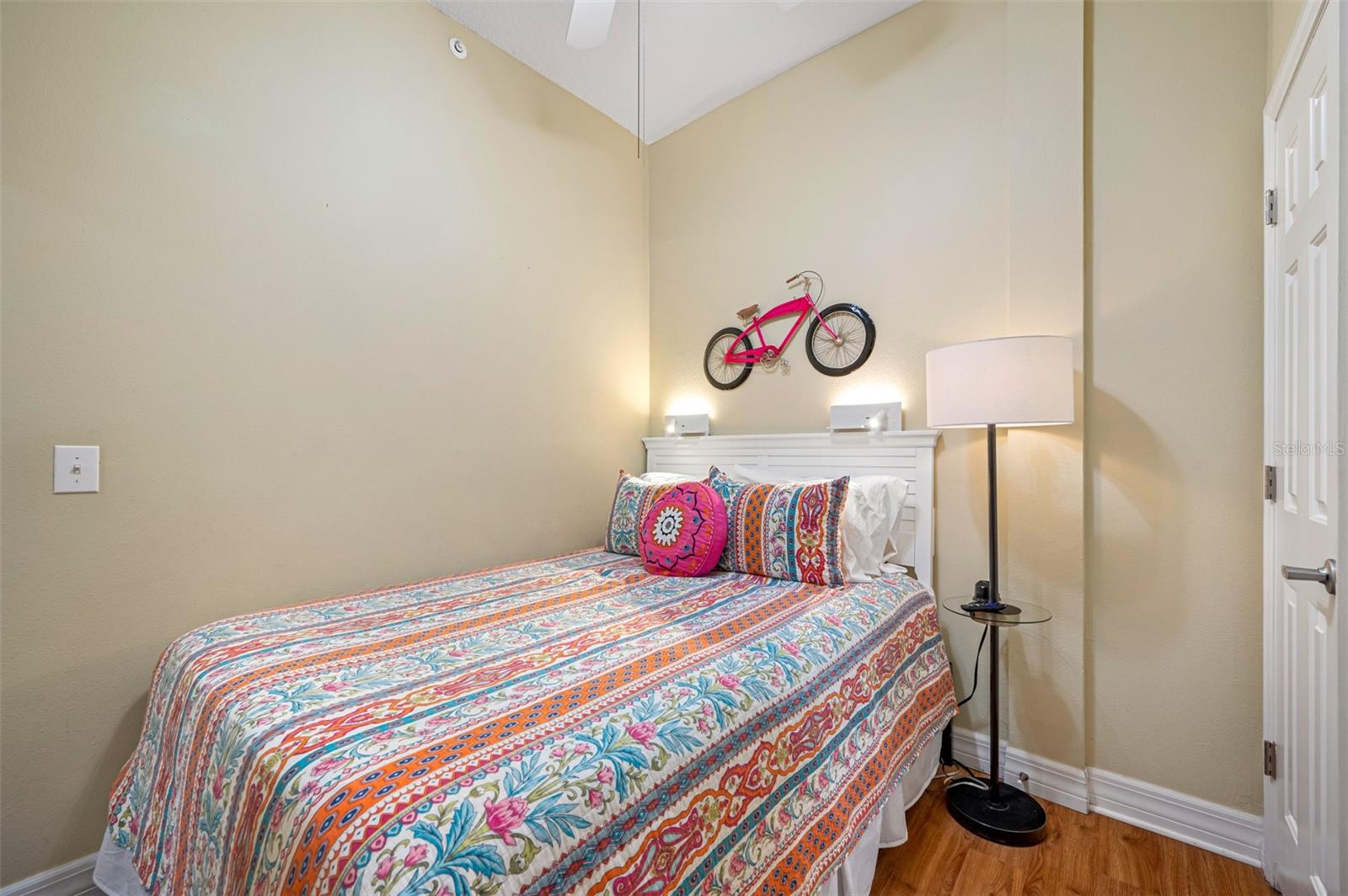 Image 22 of 56 For 13235 Gulf Boulevard 306