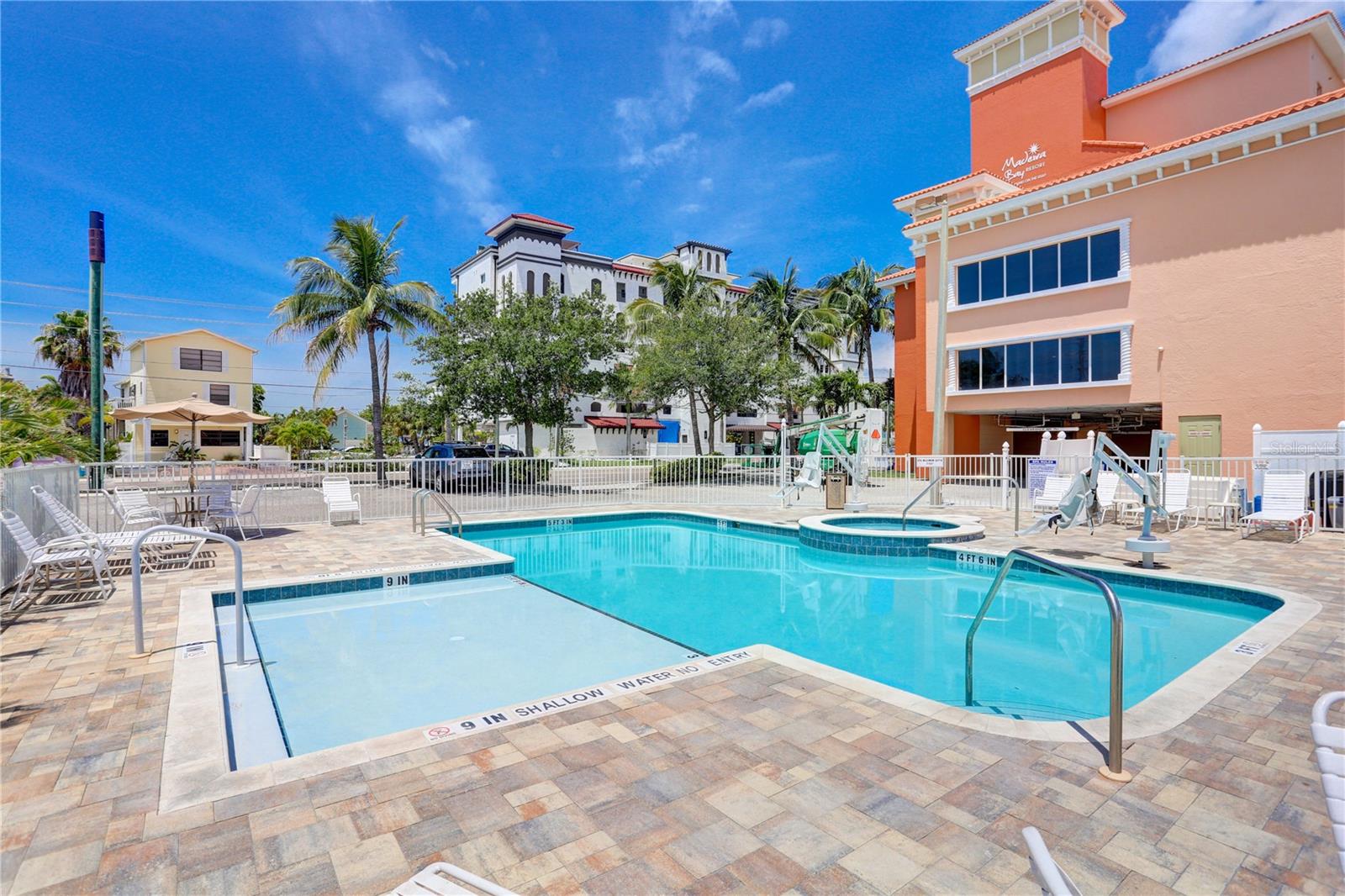 Image 33 of 56 For 13235 Gulf Boulevard 306