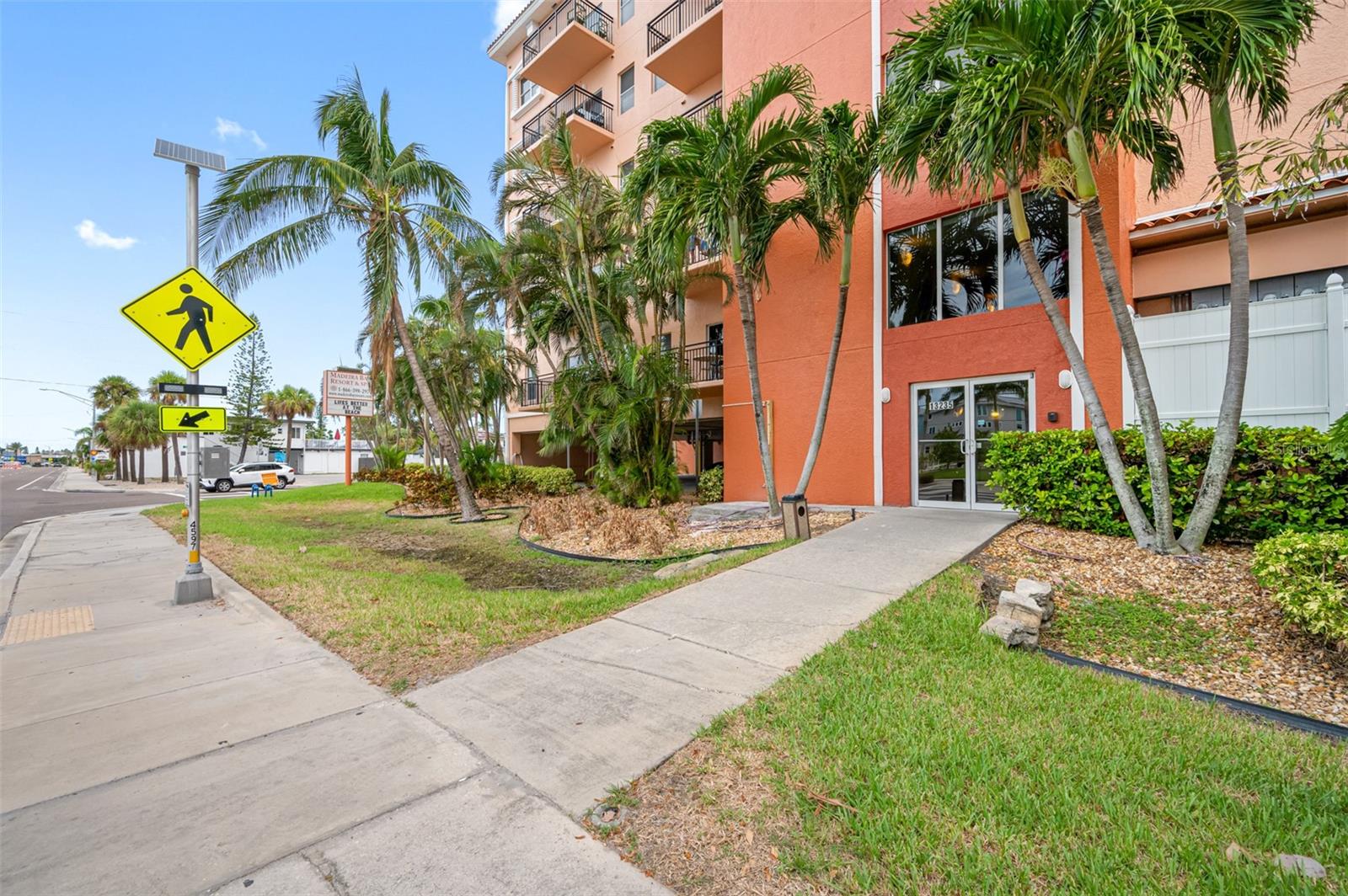 Image 40 of 56 For 13235 Gulf Boulevard 306