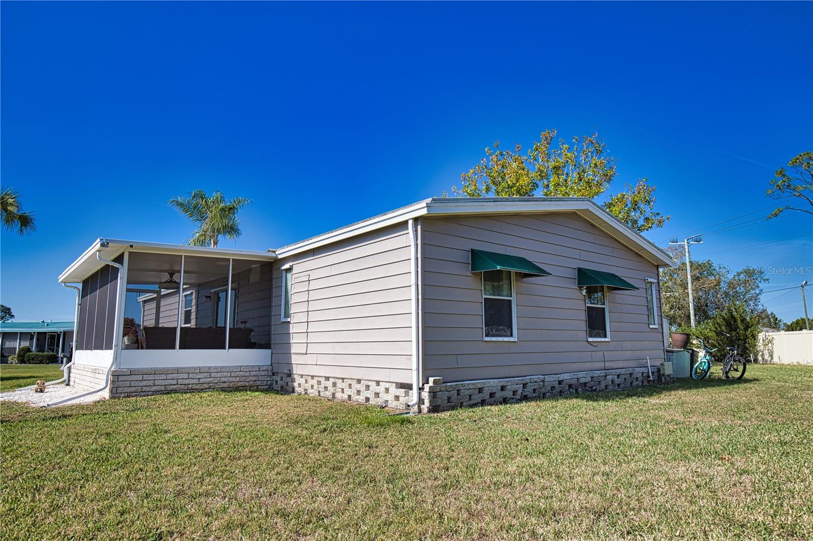 Image 10 of 97 For 439 Loma Linda
