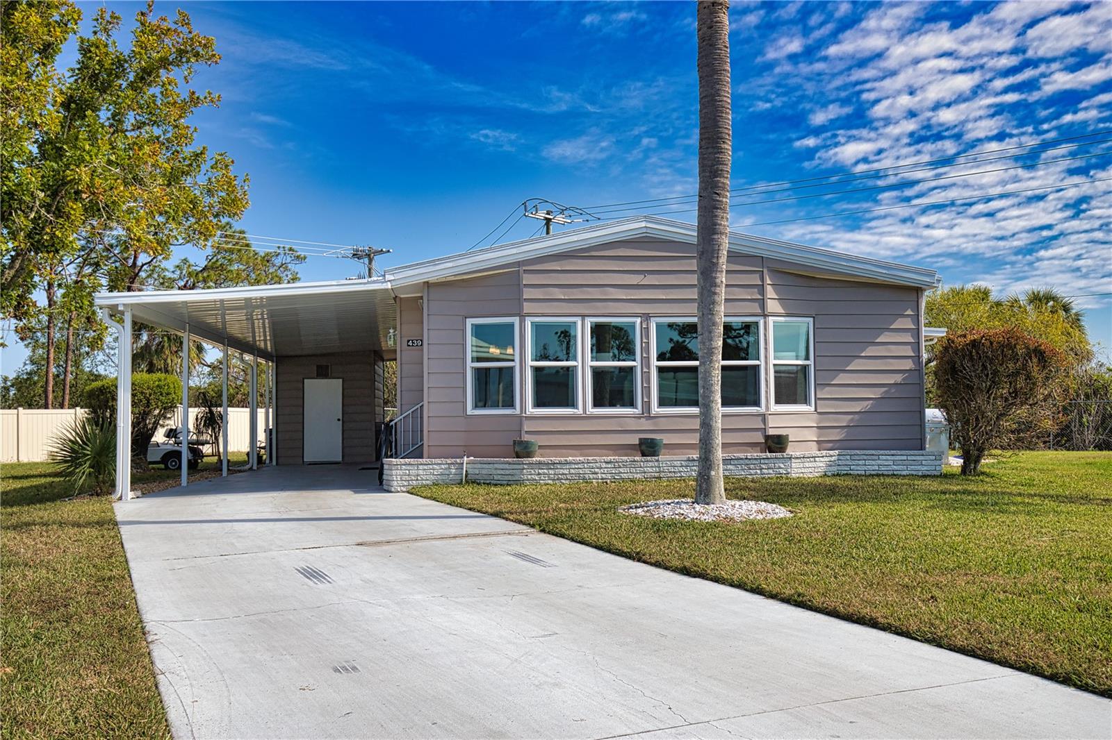Image 2 of 97 For 439 Loma Linda