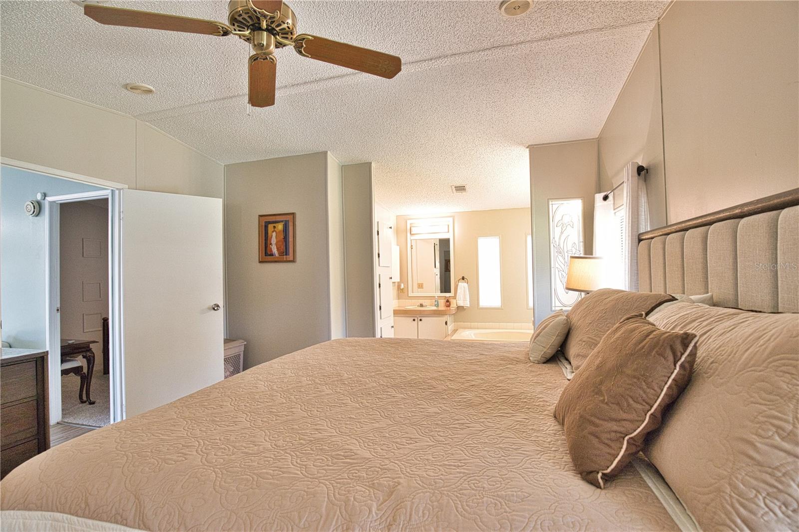 Image 36 of 97 For 439 Loma Linda