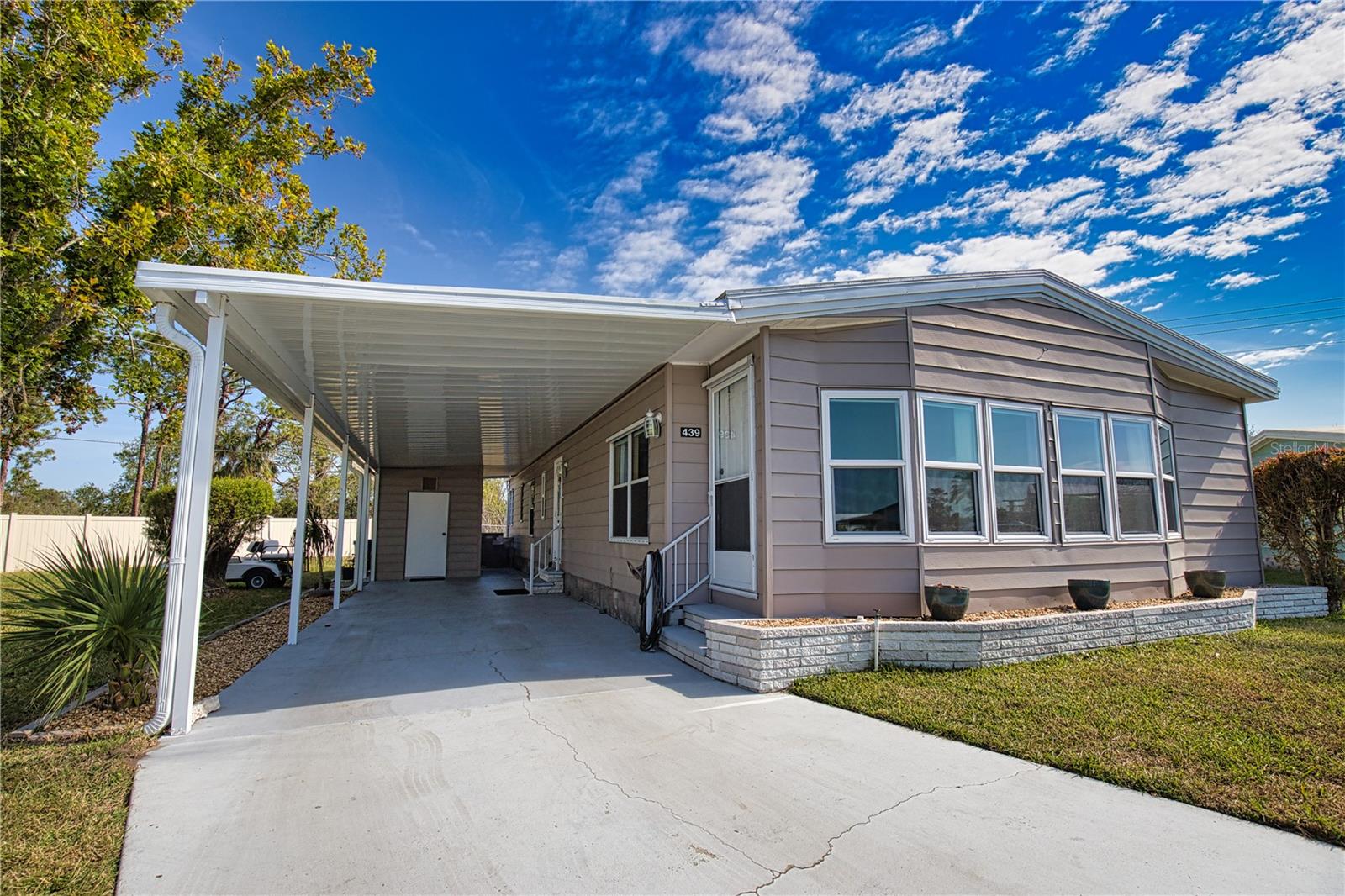 Image 6 of 97 For 439 Loma Linda