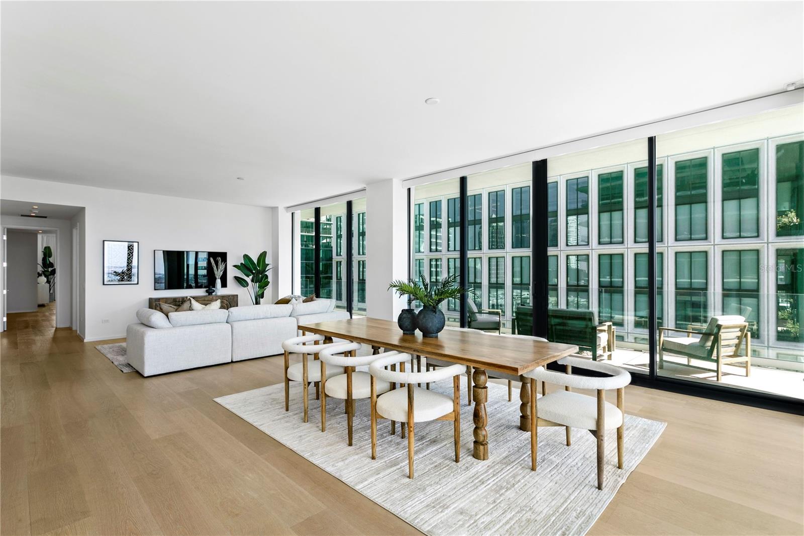 Listing photo id 10 for 1000 Water Street 1402