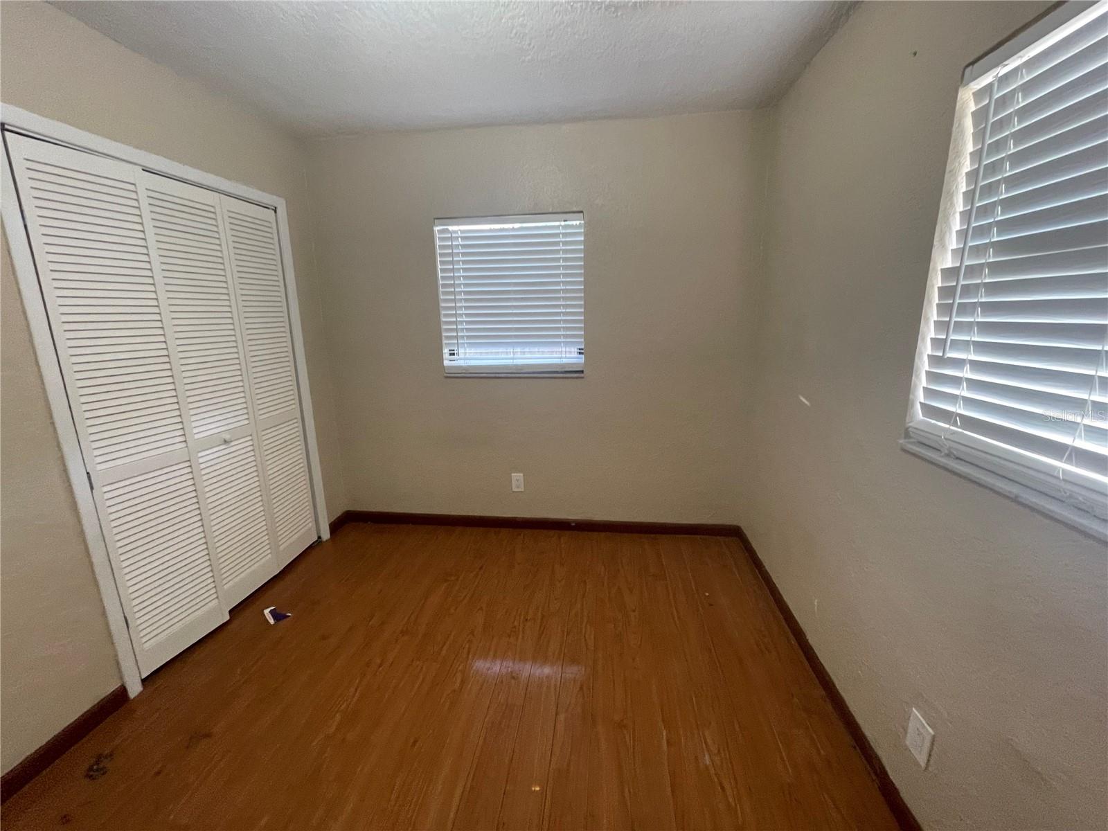 Listing photo id 9 for 540 Florida Circle S
