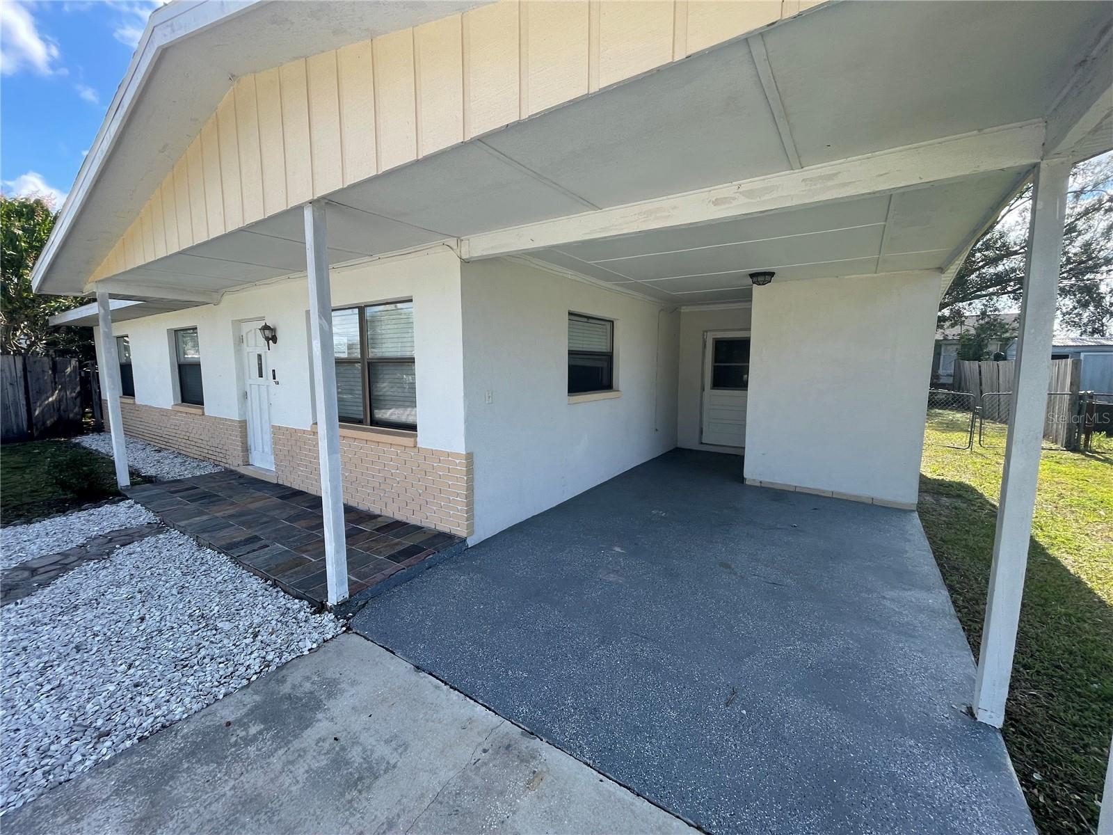 Listing photo id 10 for 540 Florida Circle S