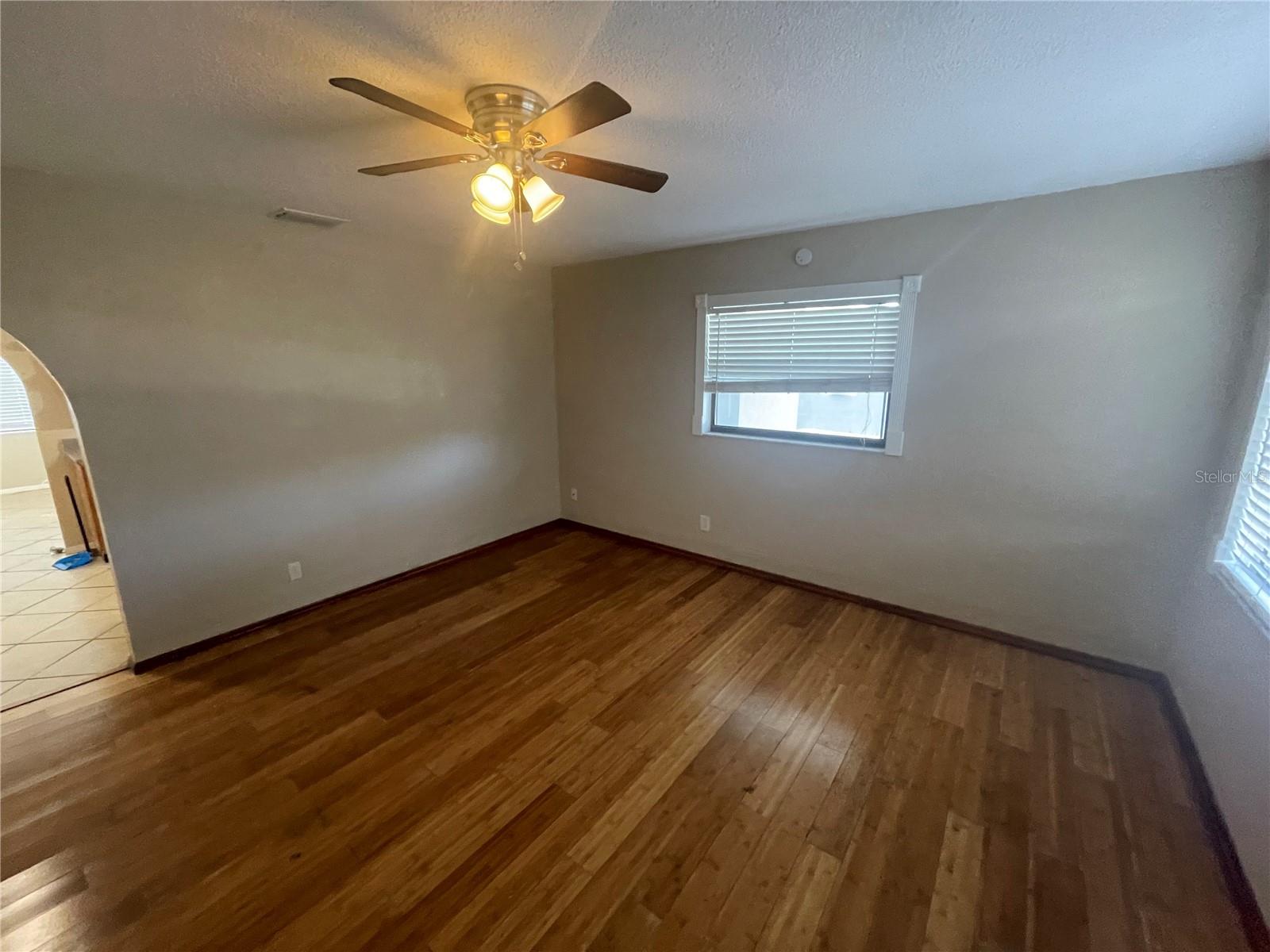 Listing photo id 3 for 540 Florida Circle S