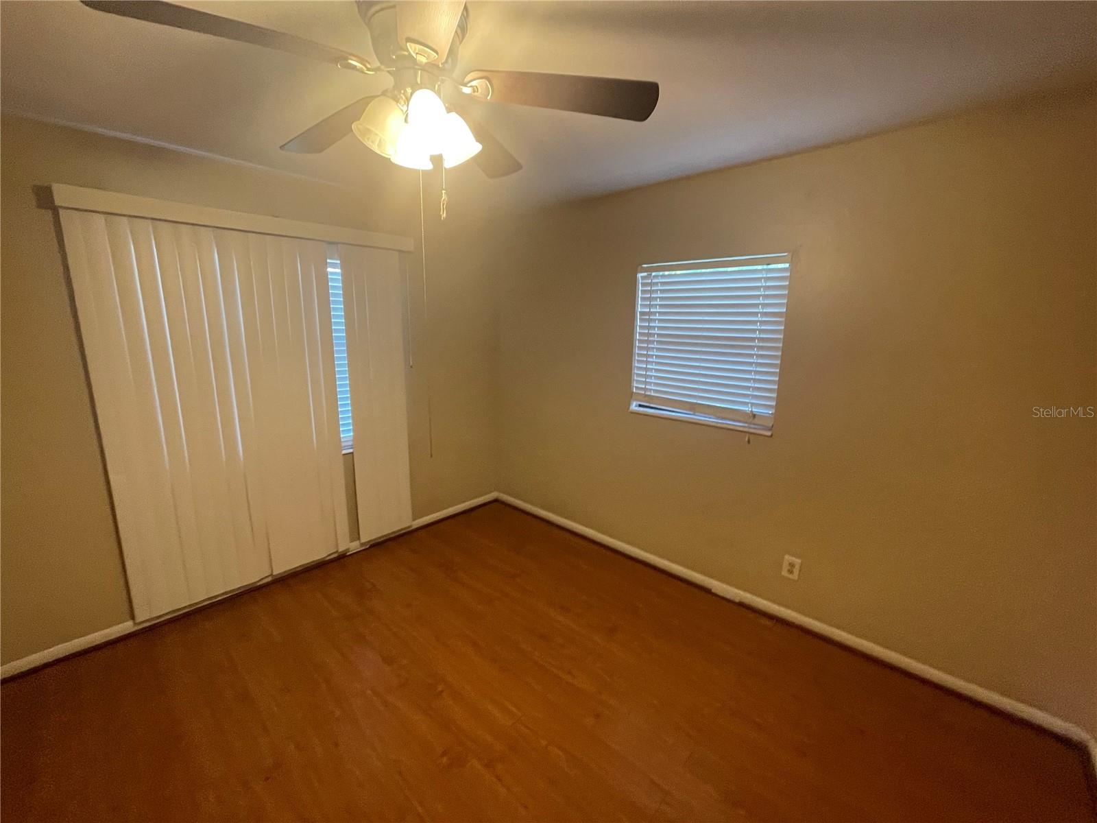Listing photo id 7 for 540 Florida Circle S