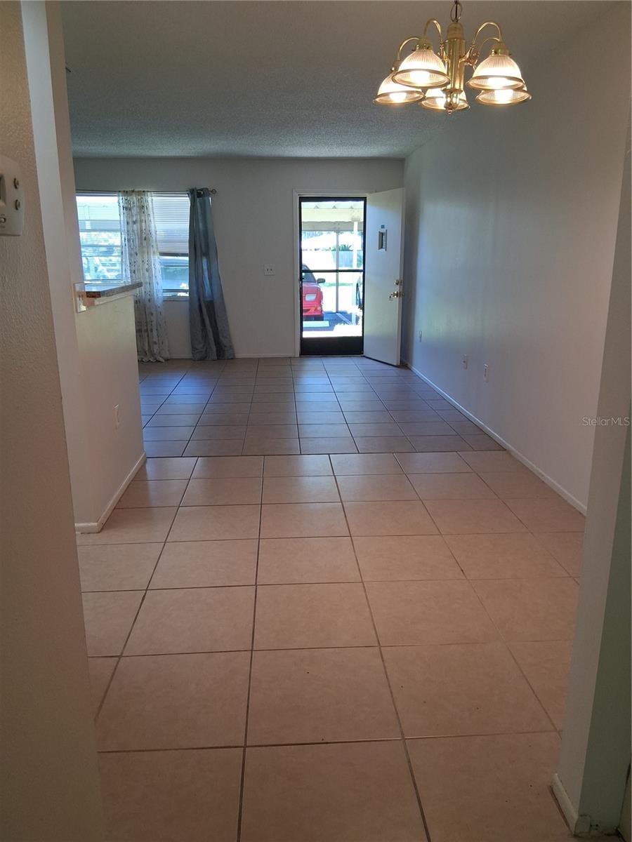 Image 9 of 15 For 2357 Walton Circle M4