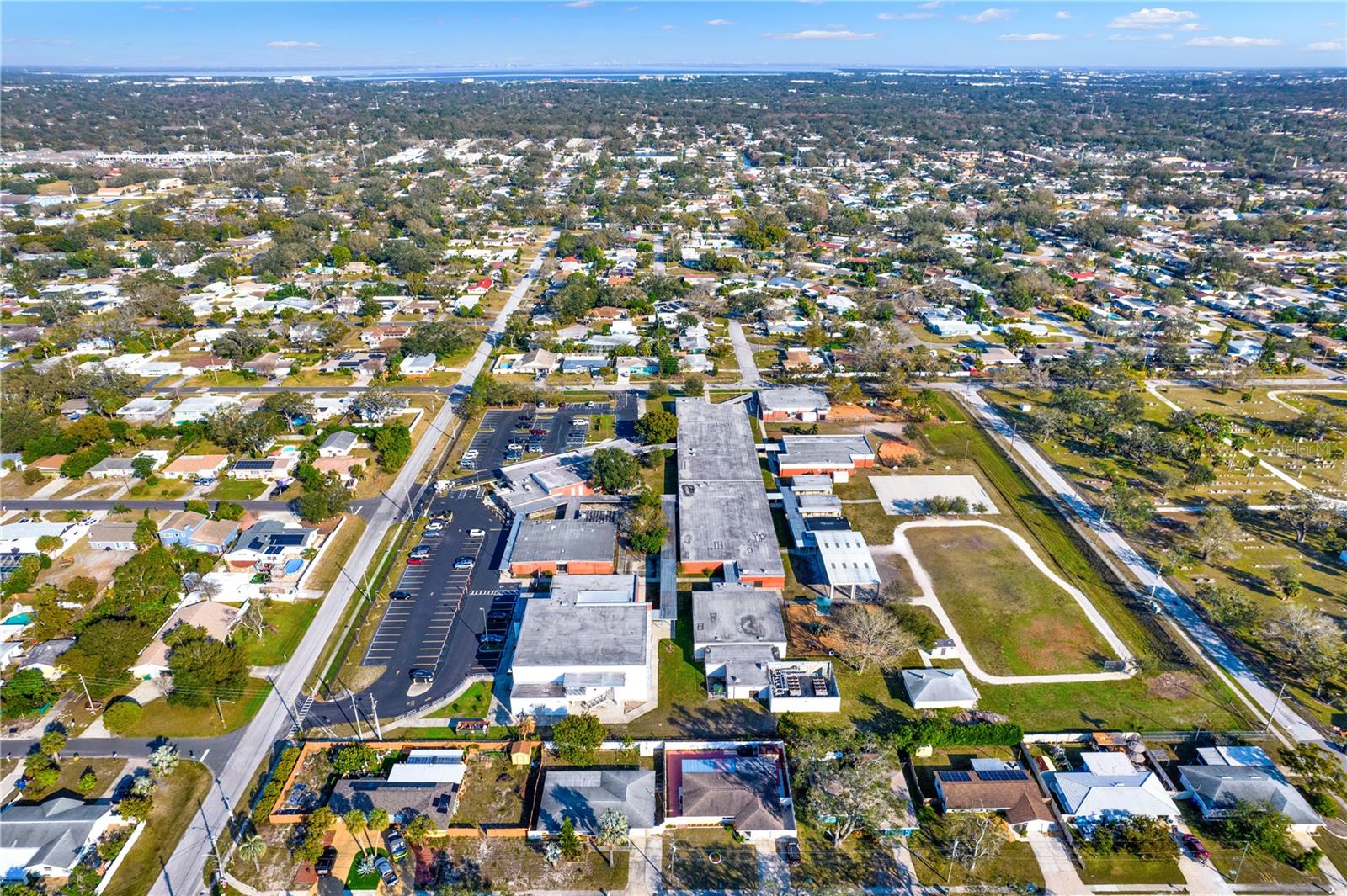 Listing photo id 20 for 1721 Jefferson Avenue