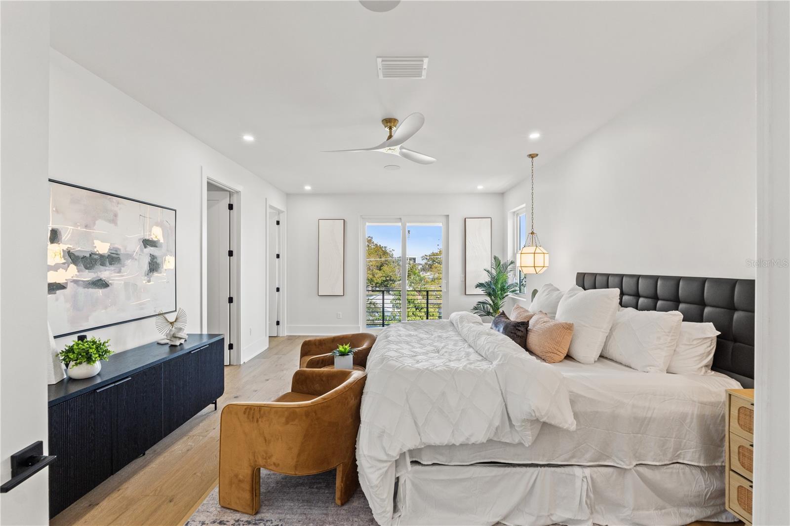 Image 62 of 100 For 531 Danube Avenue