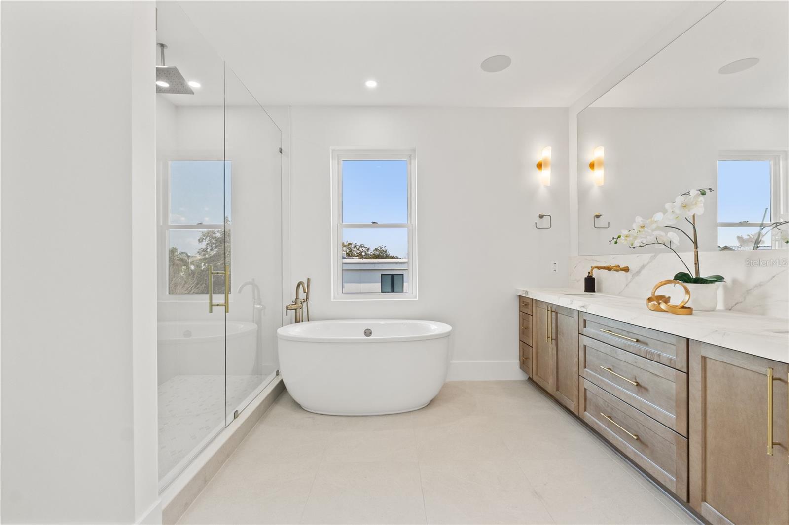 Image 74 of 100 For 531 Danube Avenue