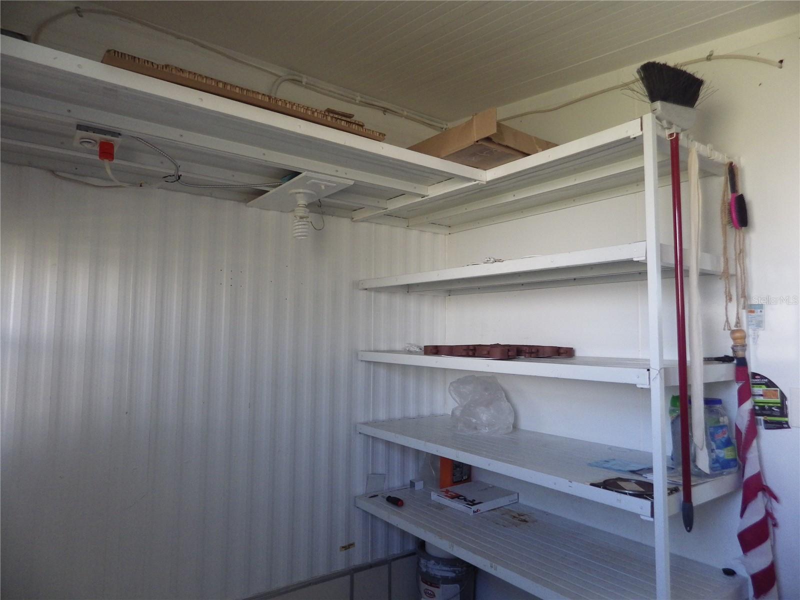 Image 29 of 35 For 574 Queen Palm Street