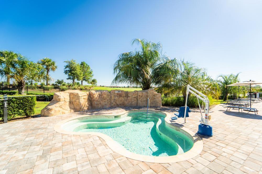 Image 38 of 49 For 17520 Gawthrop Drive 106