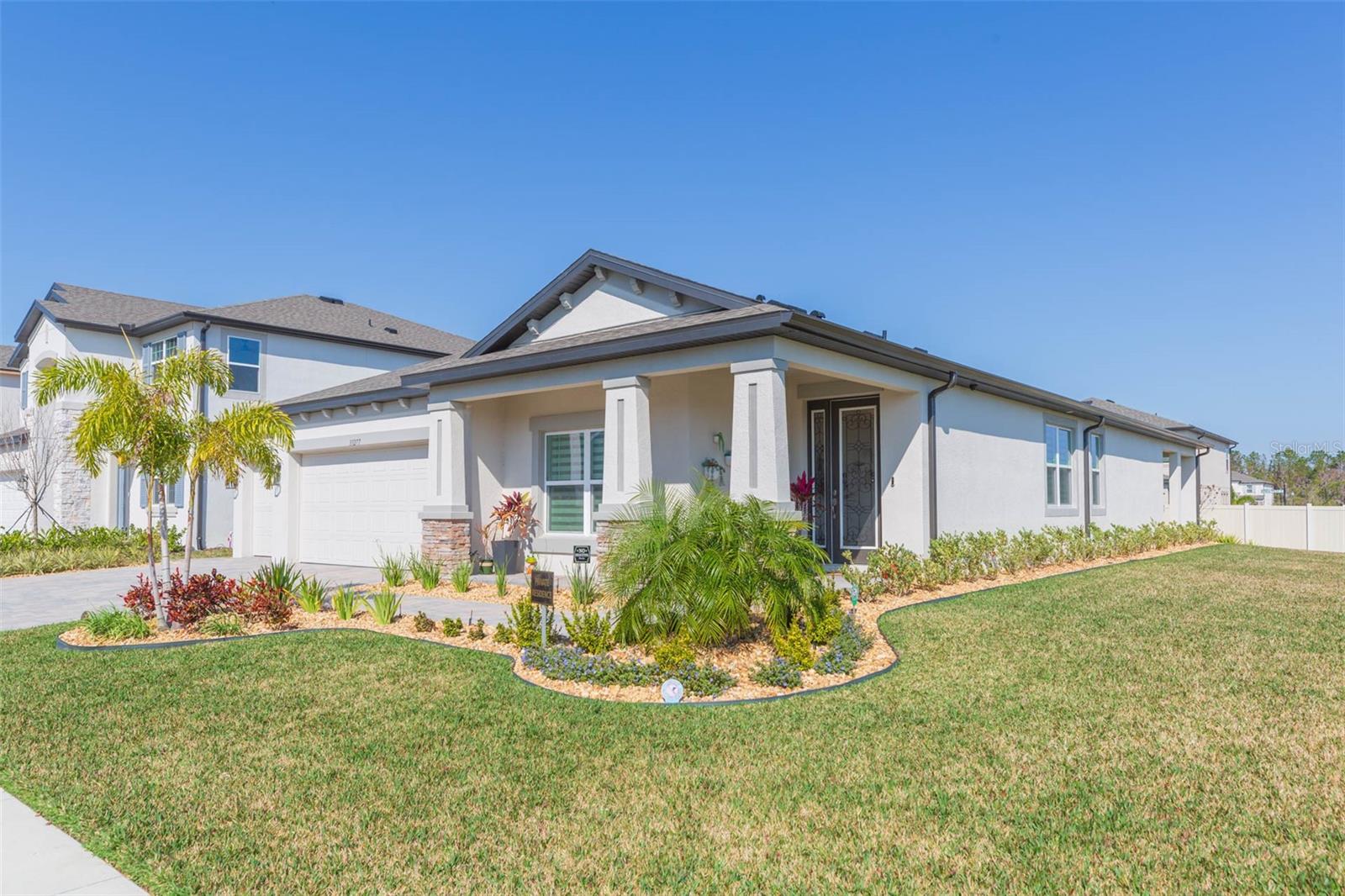 Listing photo id 1 for 33277 Rosewood Bark Way